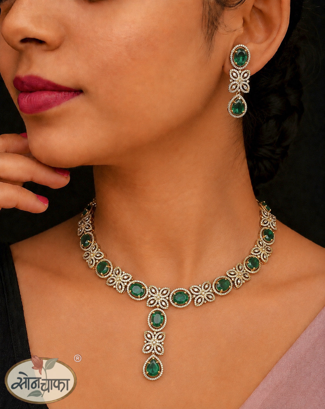 CLASSICAL GREEN STONE NECKLACE