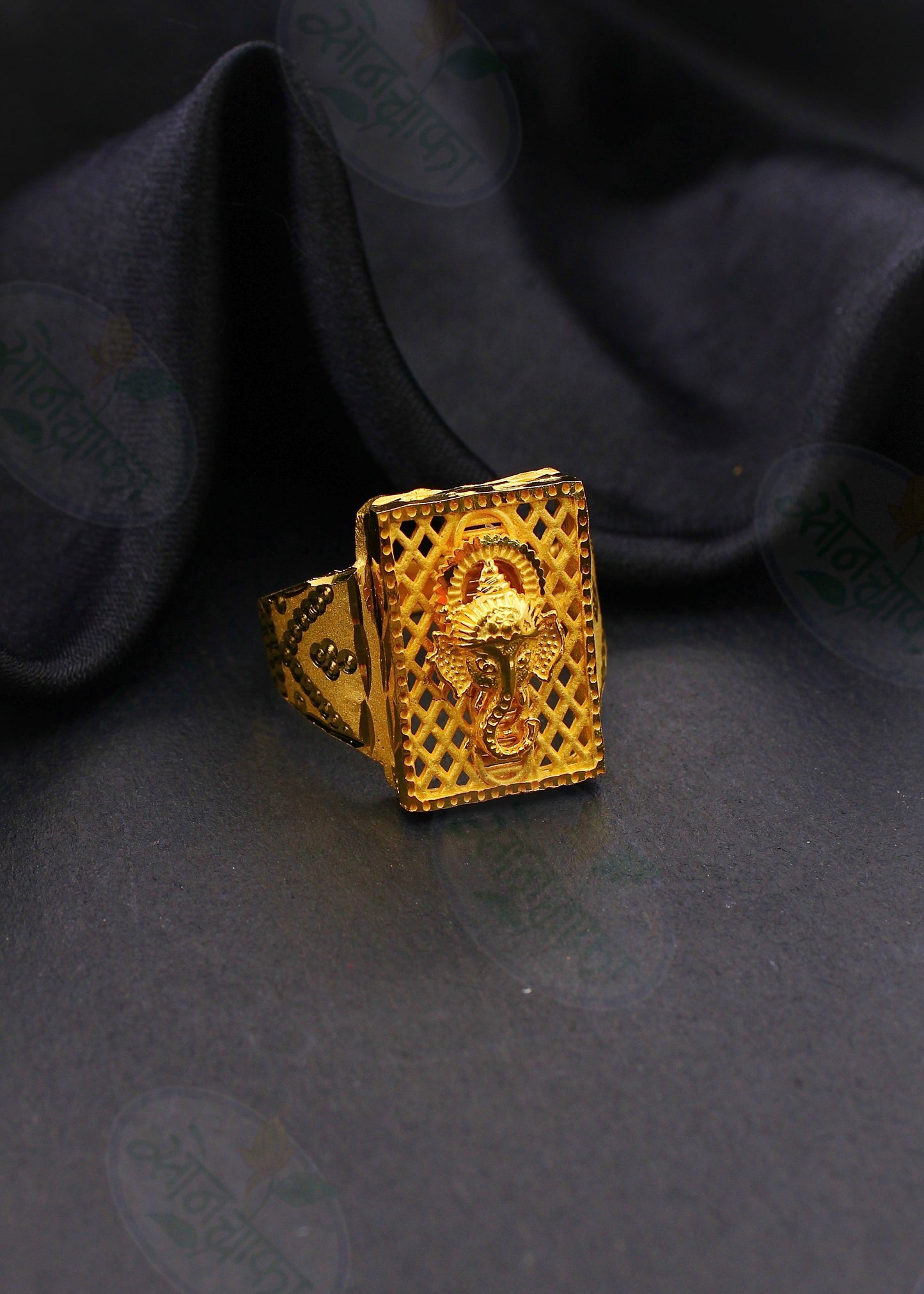 VIBRANT LORD GANESHA GOLDEN RING