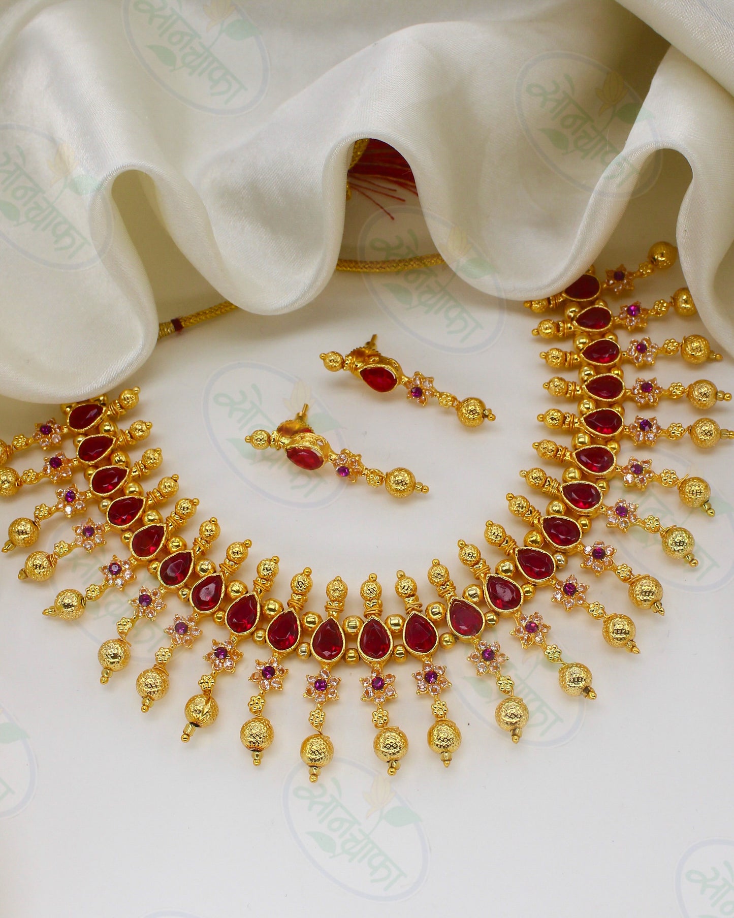 DROPLET DESIGNER NECKLACE
