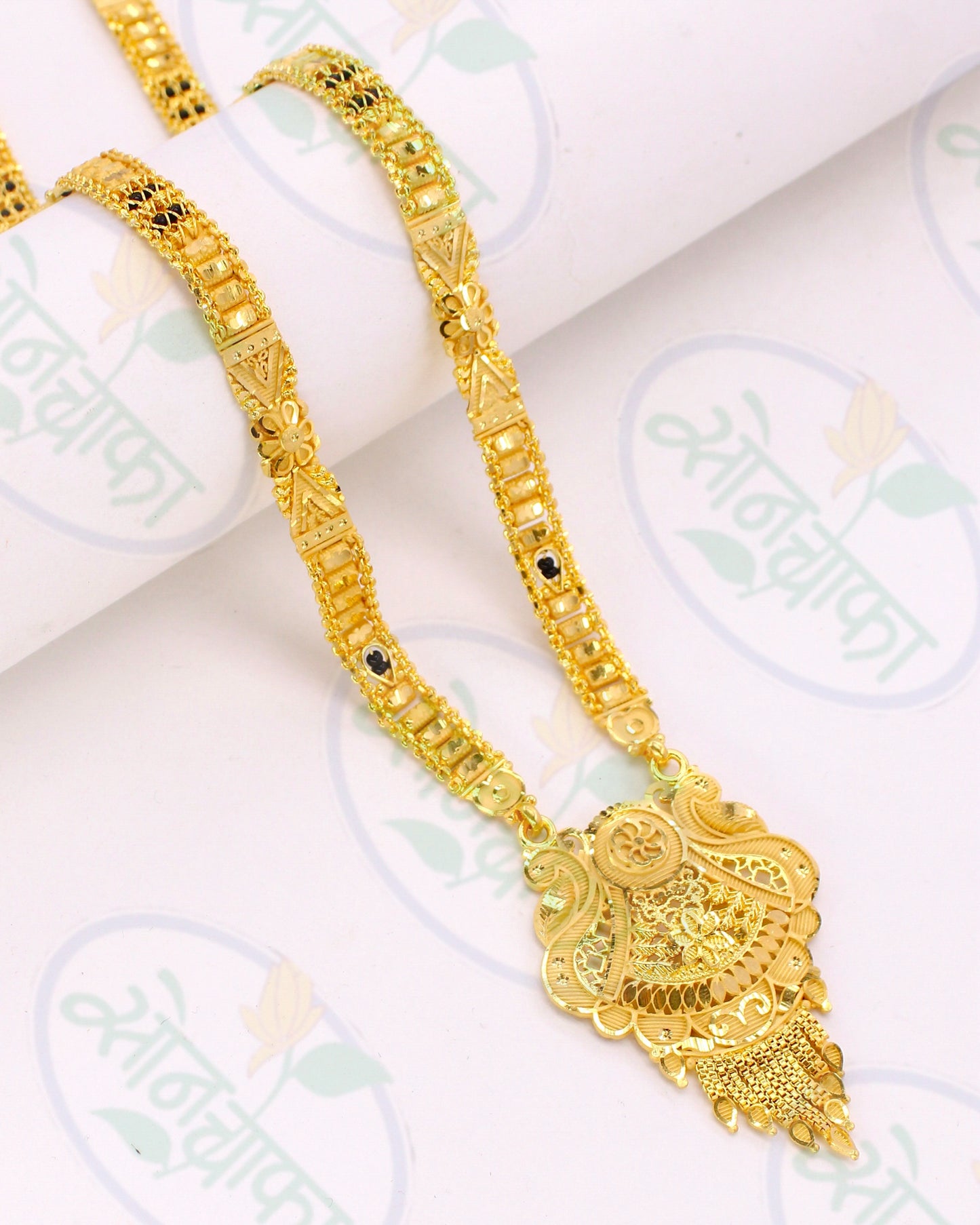 GRACEFUL DESIGNER MANGALSUTRA