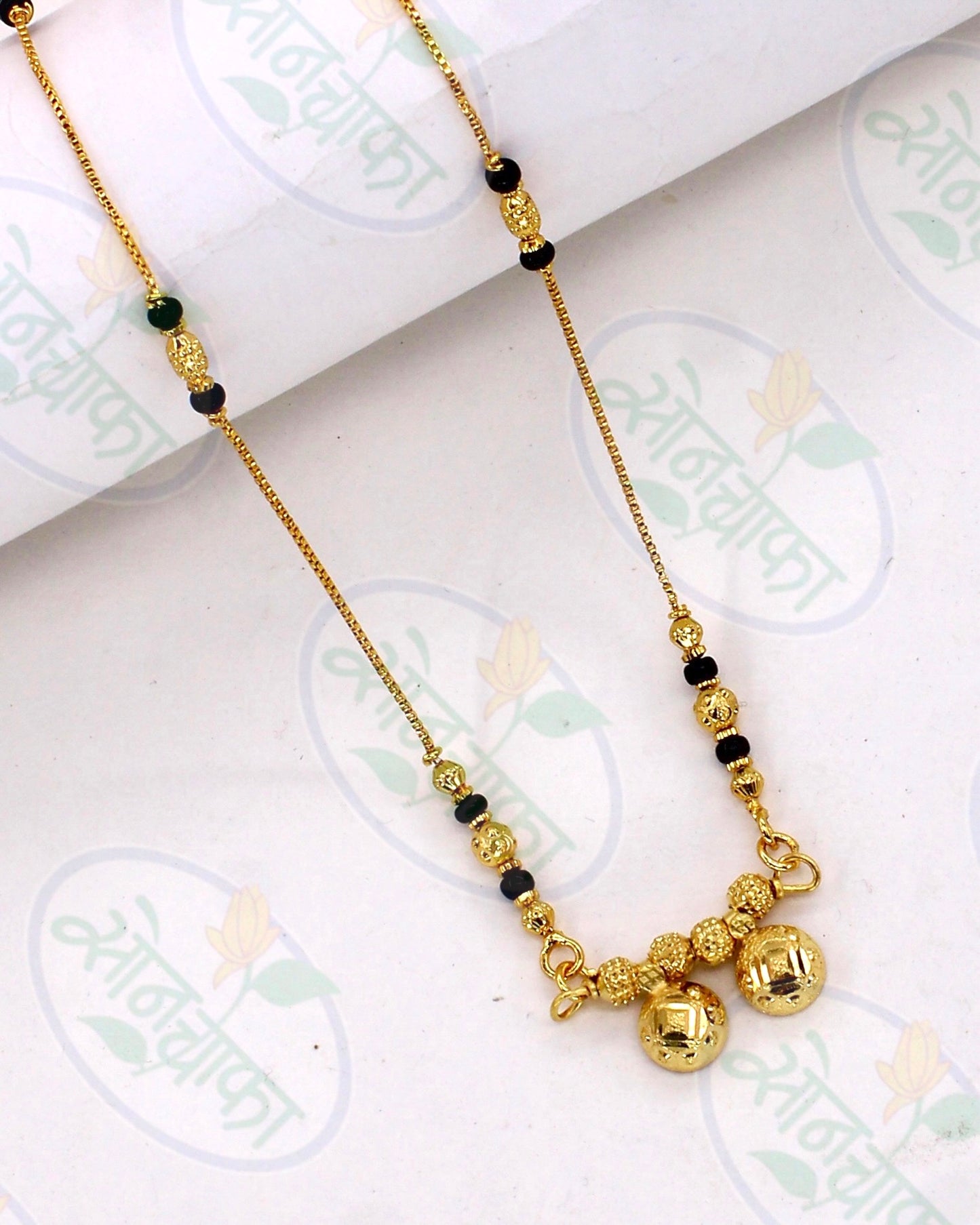 SIMPLE WATI PENDANT MANGALSUTRA