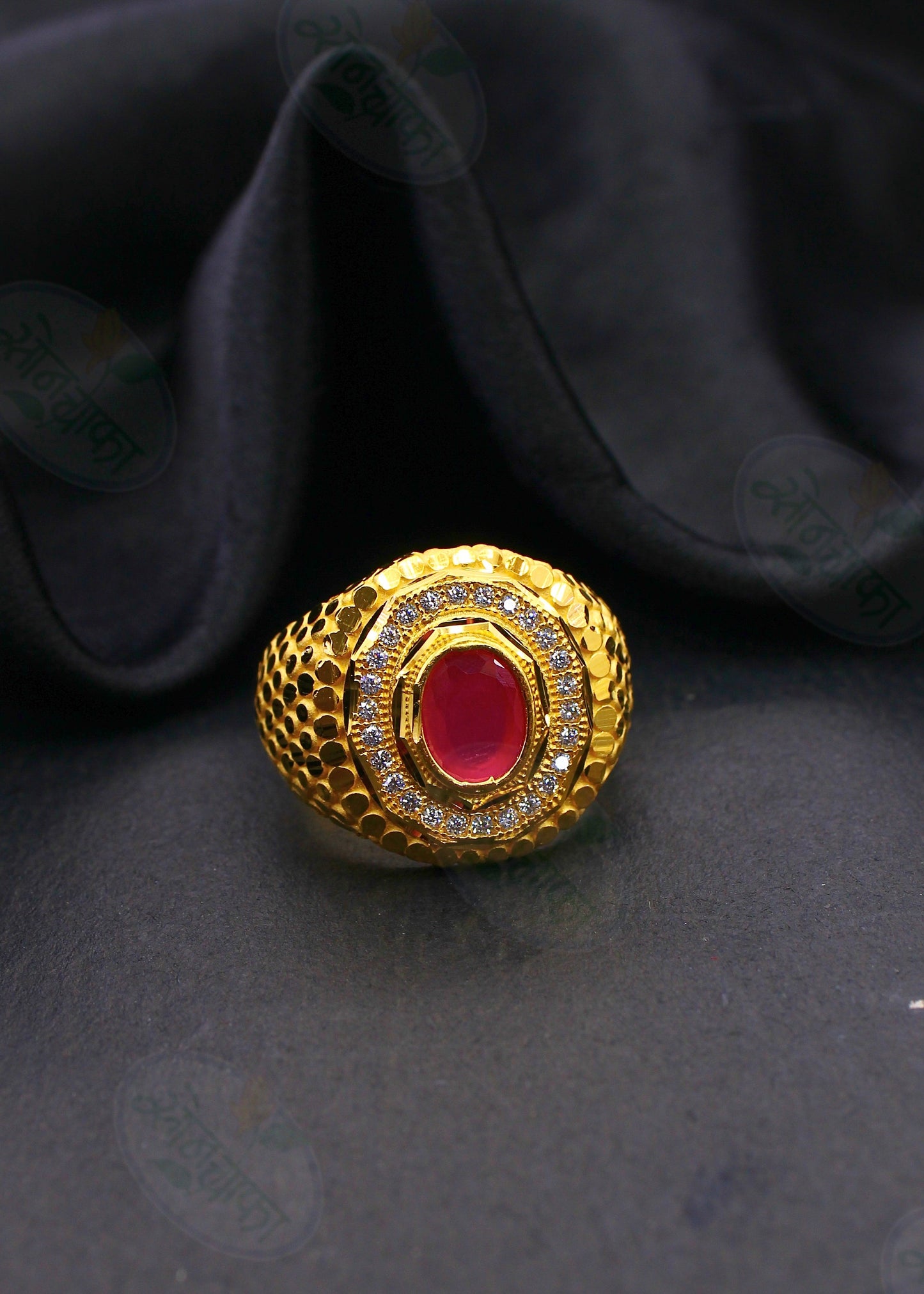STYLISED GOLDEN RING