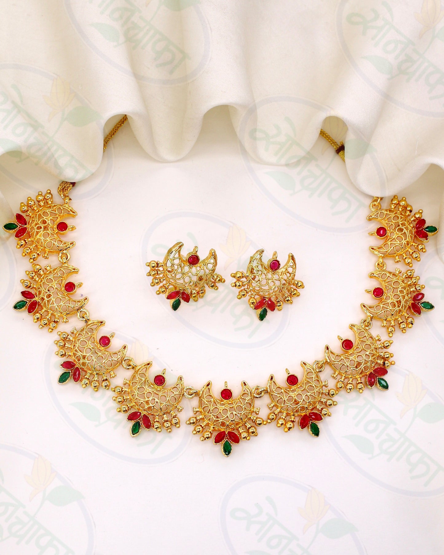 ENTICING MALHAR THUSHI