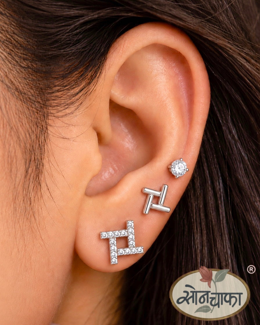 DELIGHT EAR STUDS