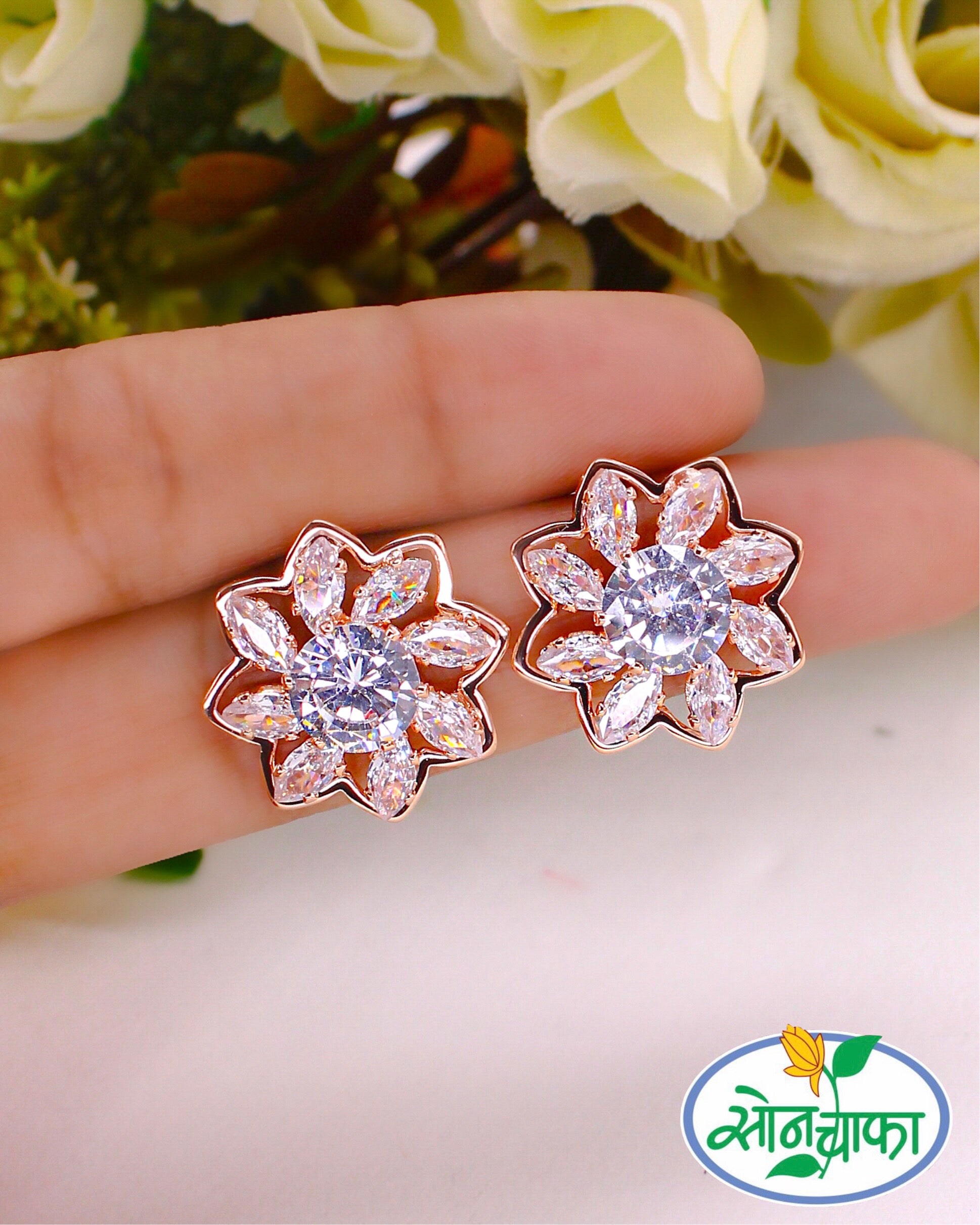 GLITTERING DIAMOND EARRINGS