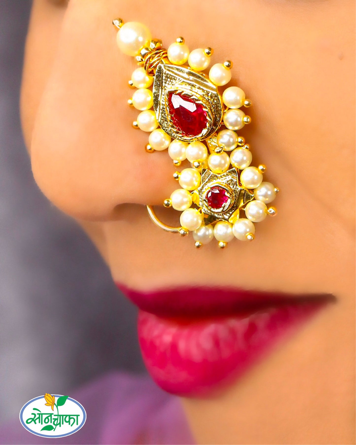 GLAMOROUS MAHARASHTRIAN MOTI NATH