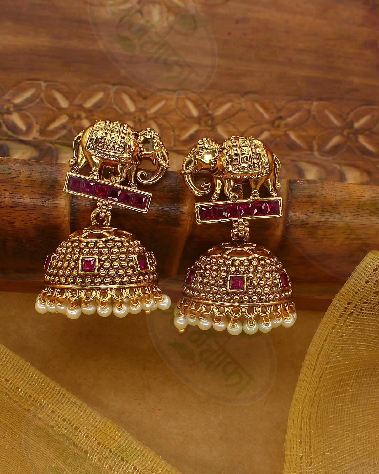 ROYAL ANTIQUE NECKLACE