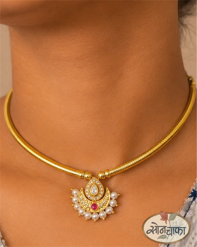 CHANDRKOR SARI NECKLACE