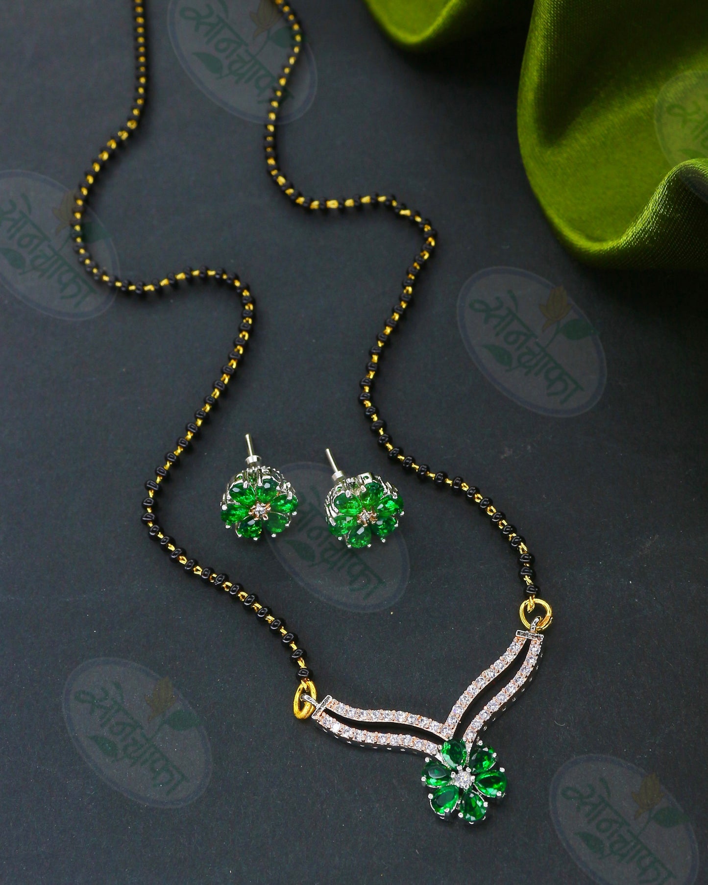 FLORAL CHARM DIAMOND MANGALSUTRA