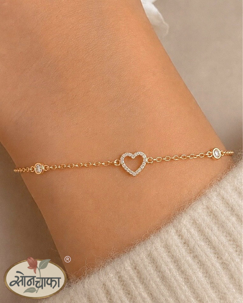 SHIMMERING HEART SHAPE DIAMOND BRACELET