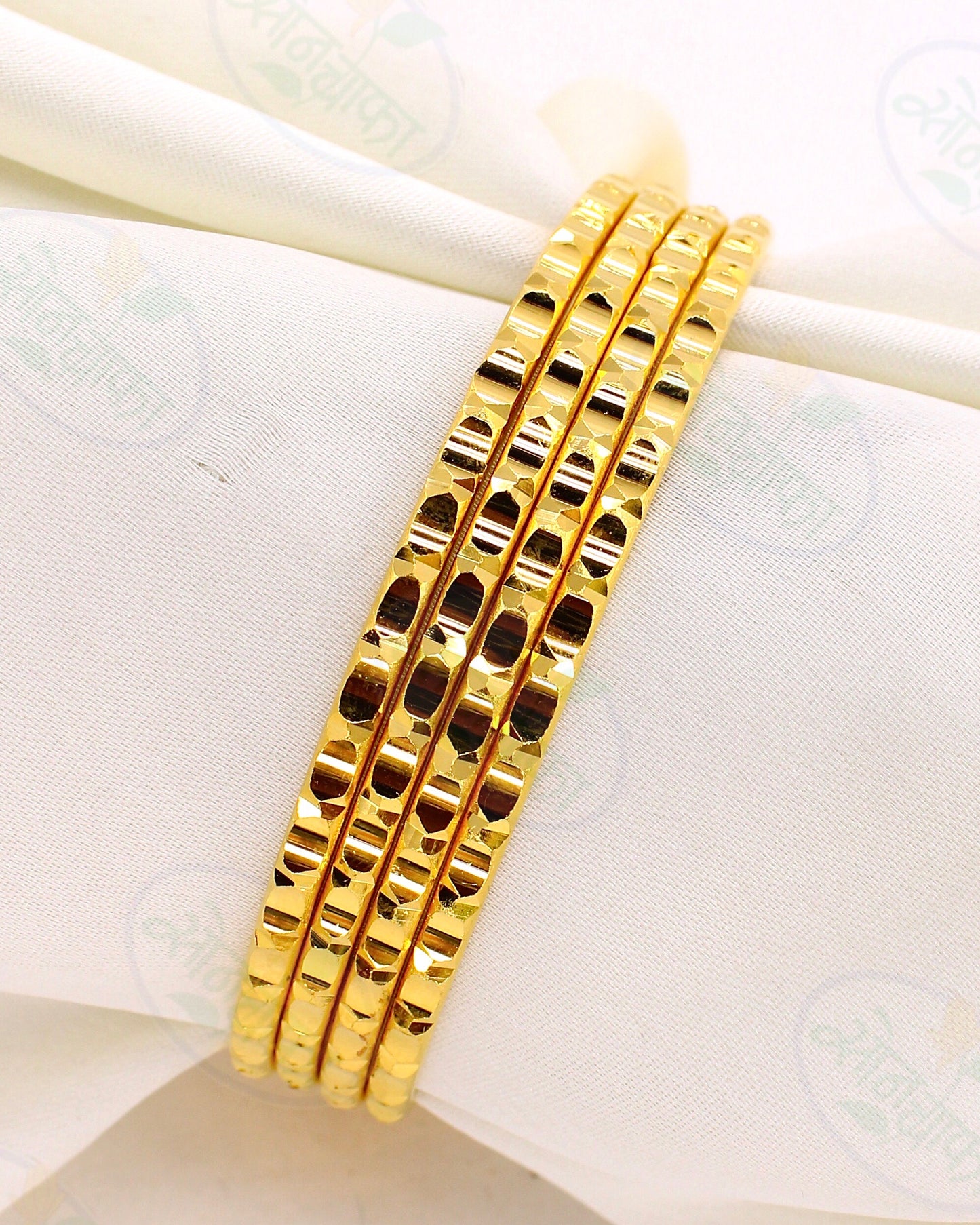 ROYAL TEXTURED GOLD PLATED BANGLES