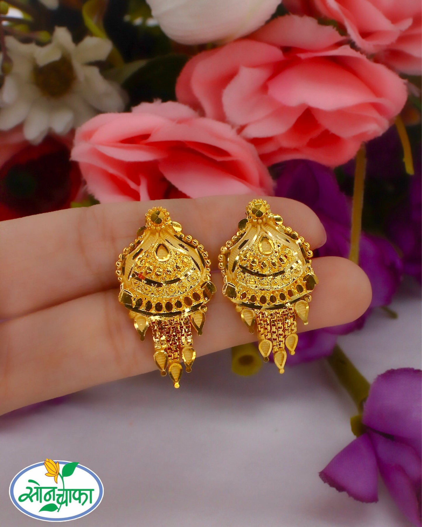 GRACEFUL DESIGNER EARRINGS