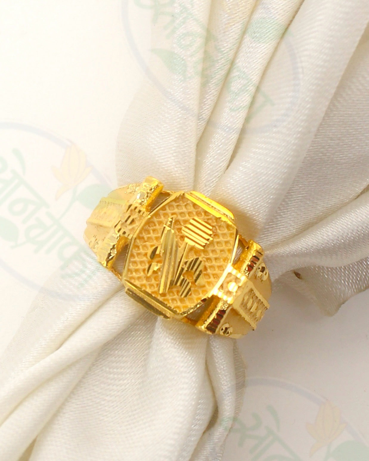 FANCY GOLD PLATED RING