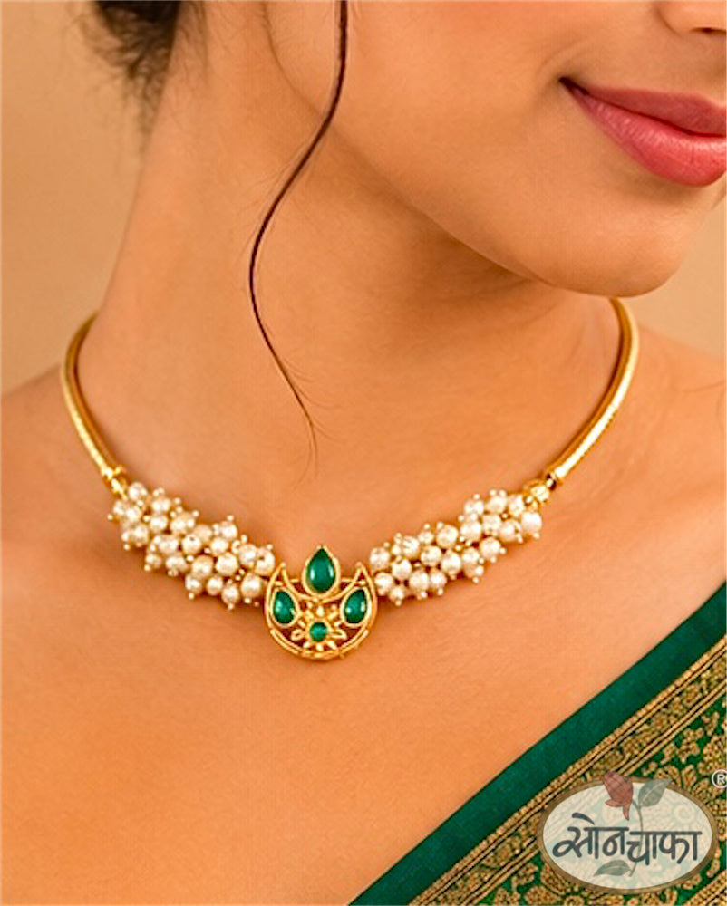 CHANDRIKA SARI NECKLACE