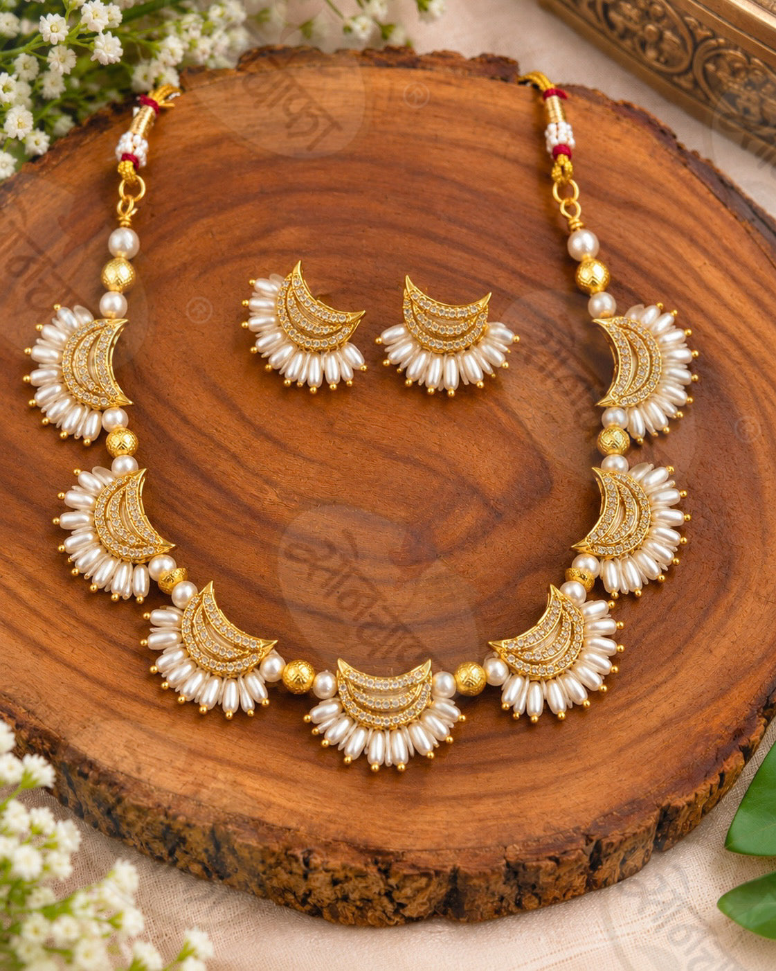 HALF-MOON DESIGNER NECKLACE
