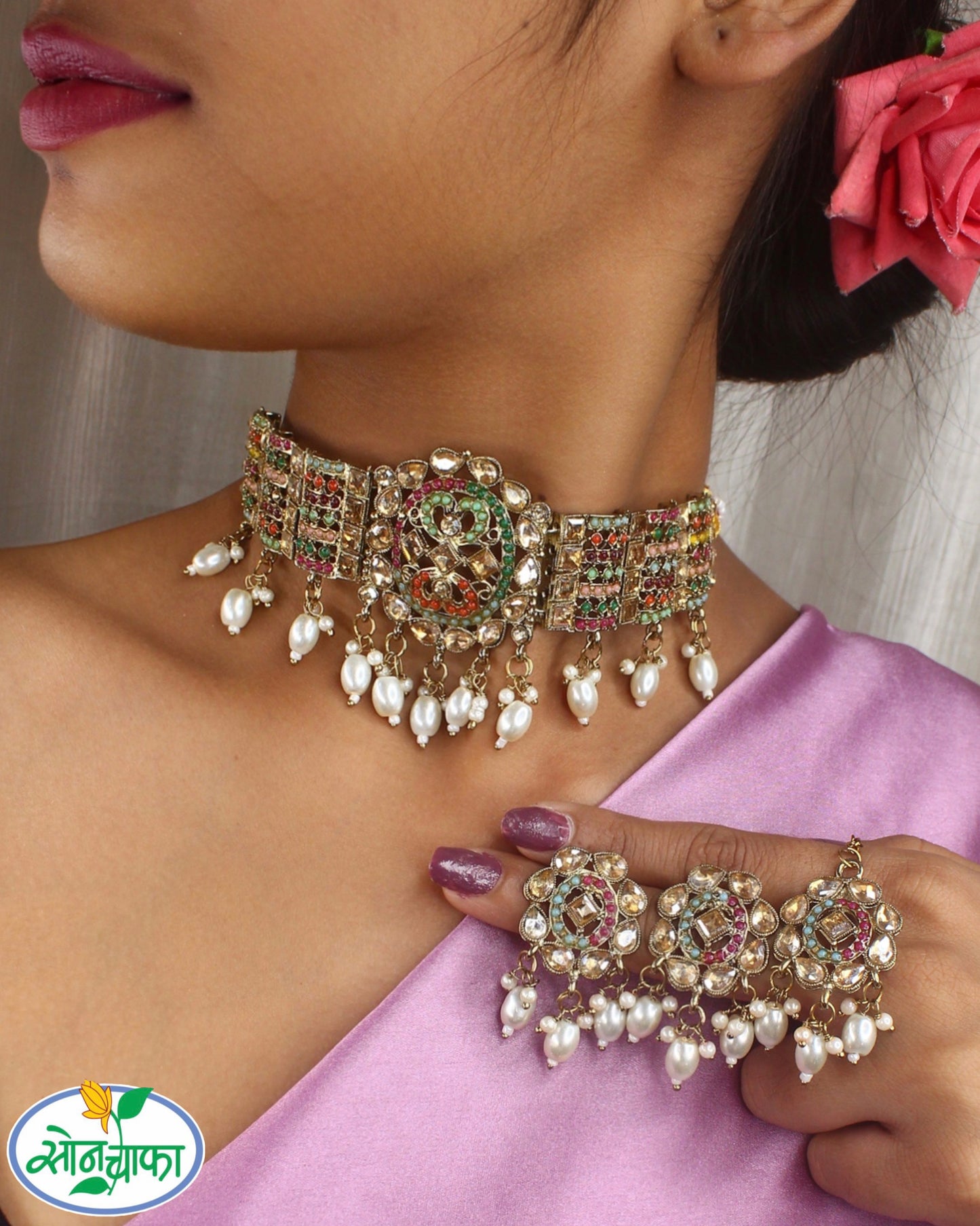 CLASSICAL GOLDEN STONE NECKLACE