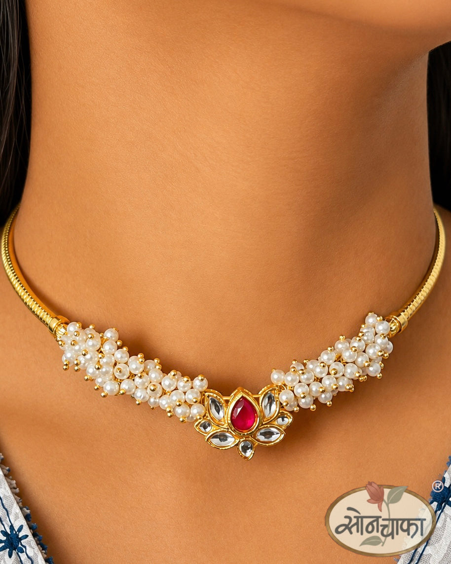 GLAMOROUS PEARL NECKLACE