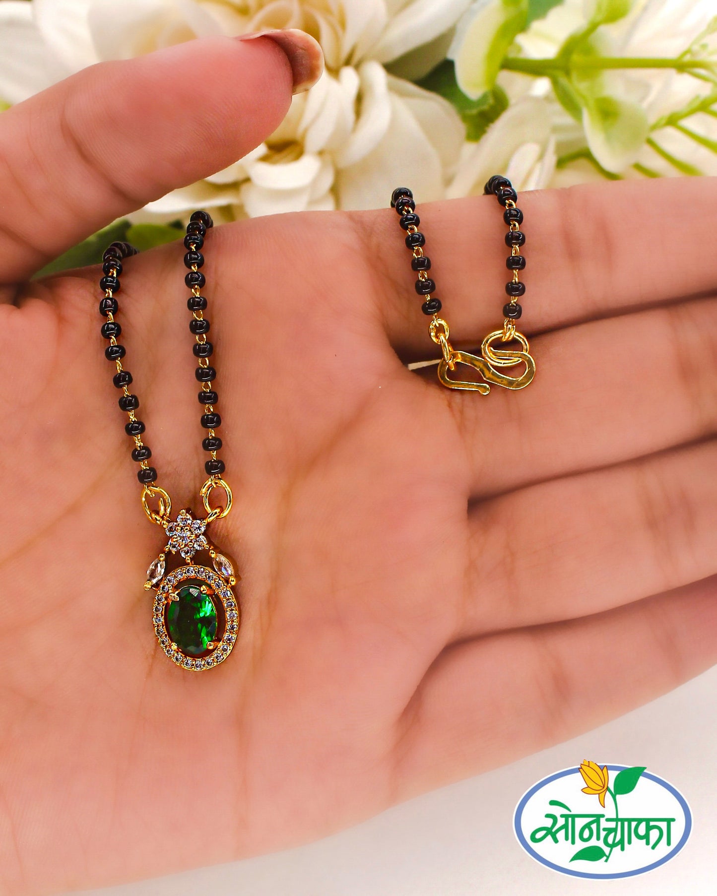 ELEGANT ALLURE RAJASI NECKLACE