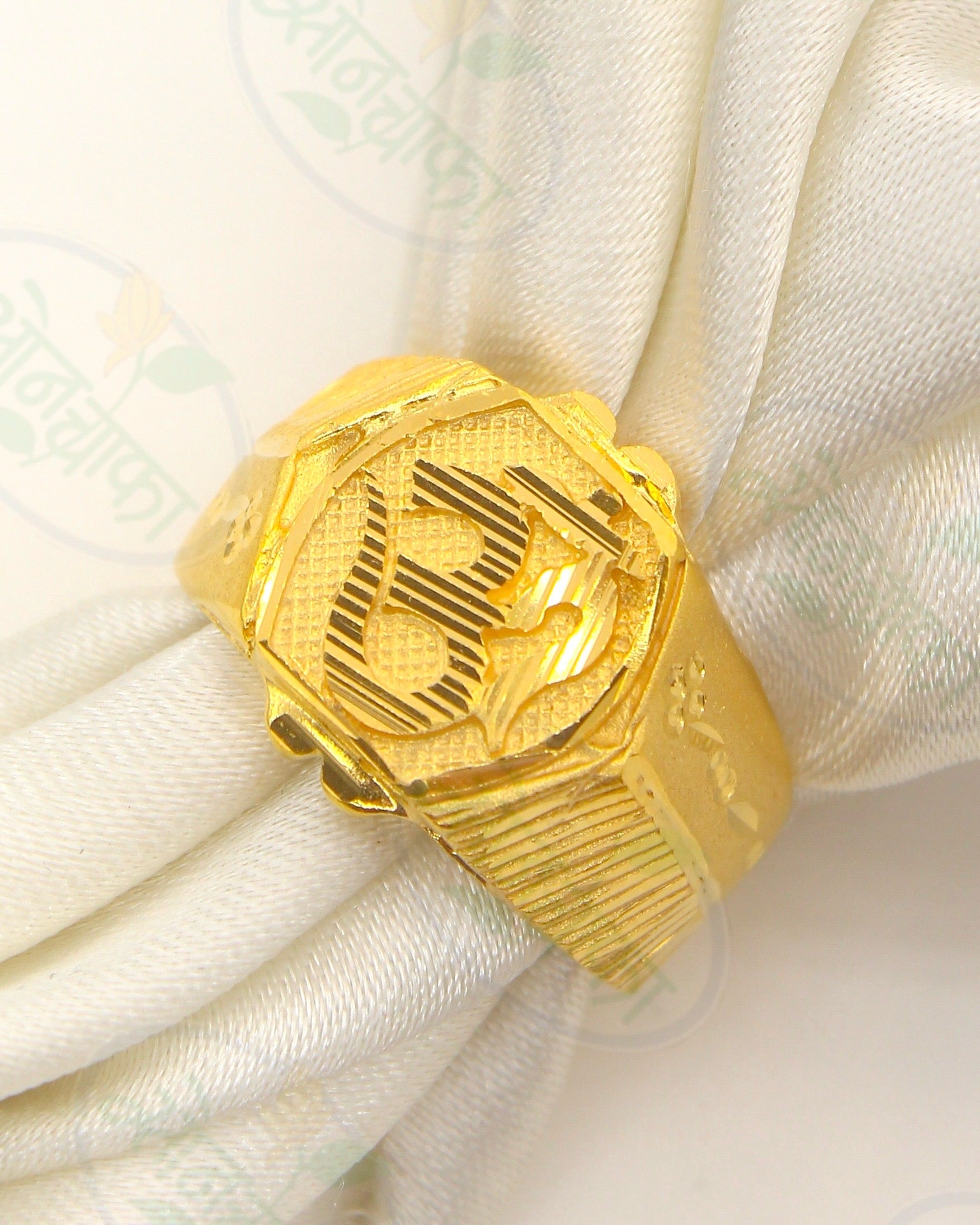 RADIANT GOLD PLATED MEN' RING – Sonchafa - Main Image