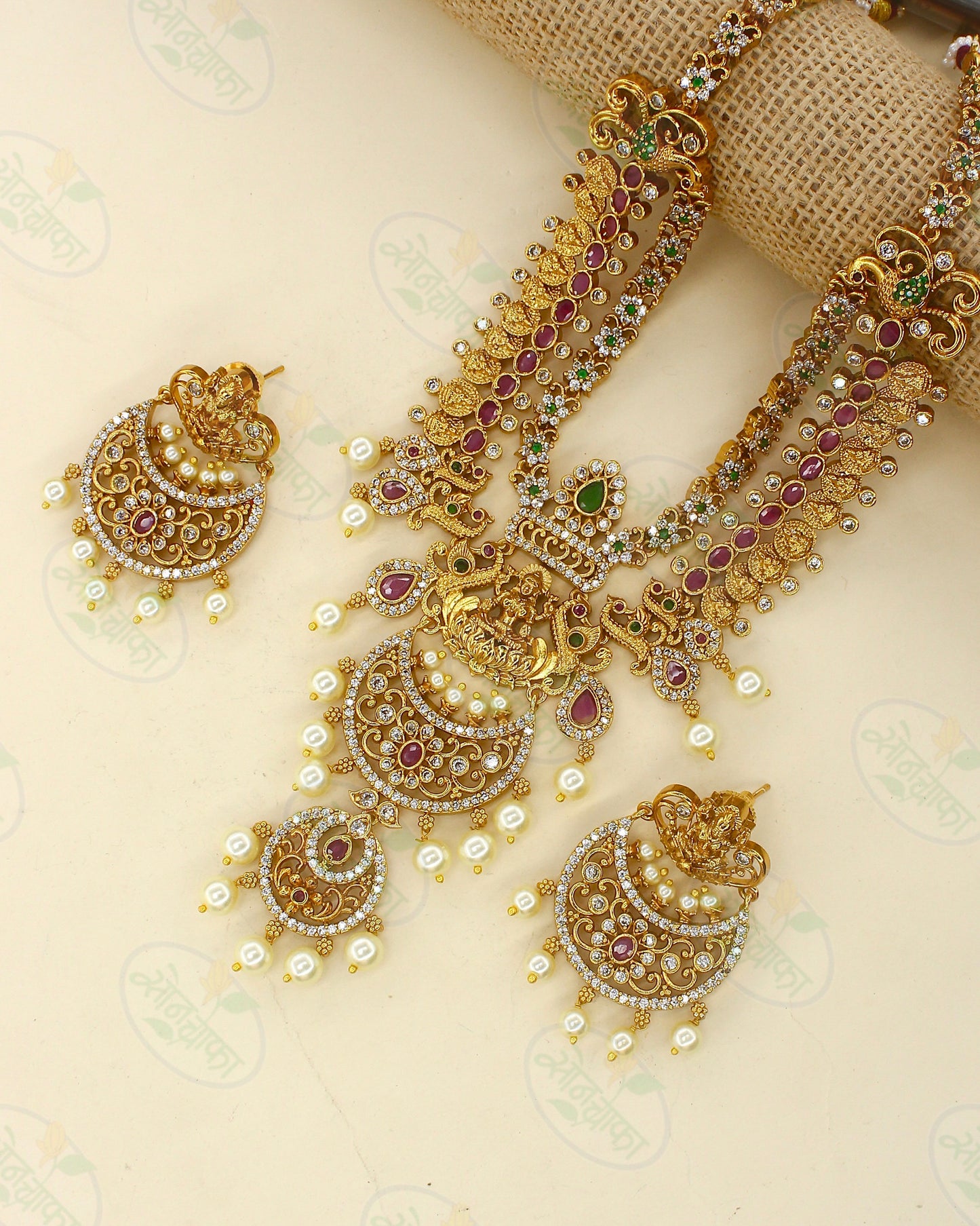SOUTH INDIAN NECKLACE SET