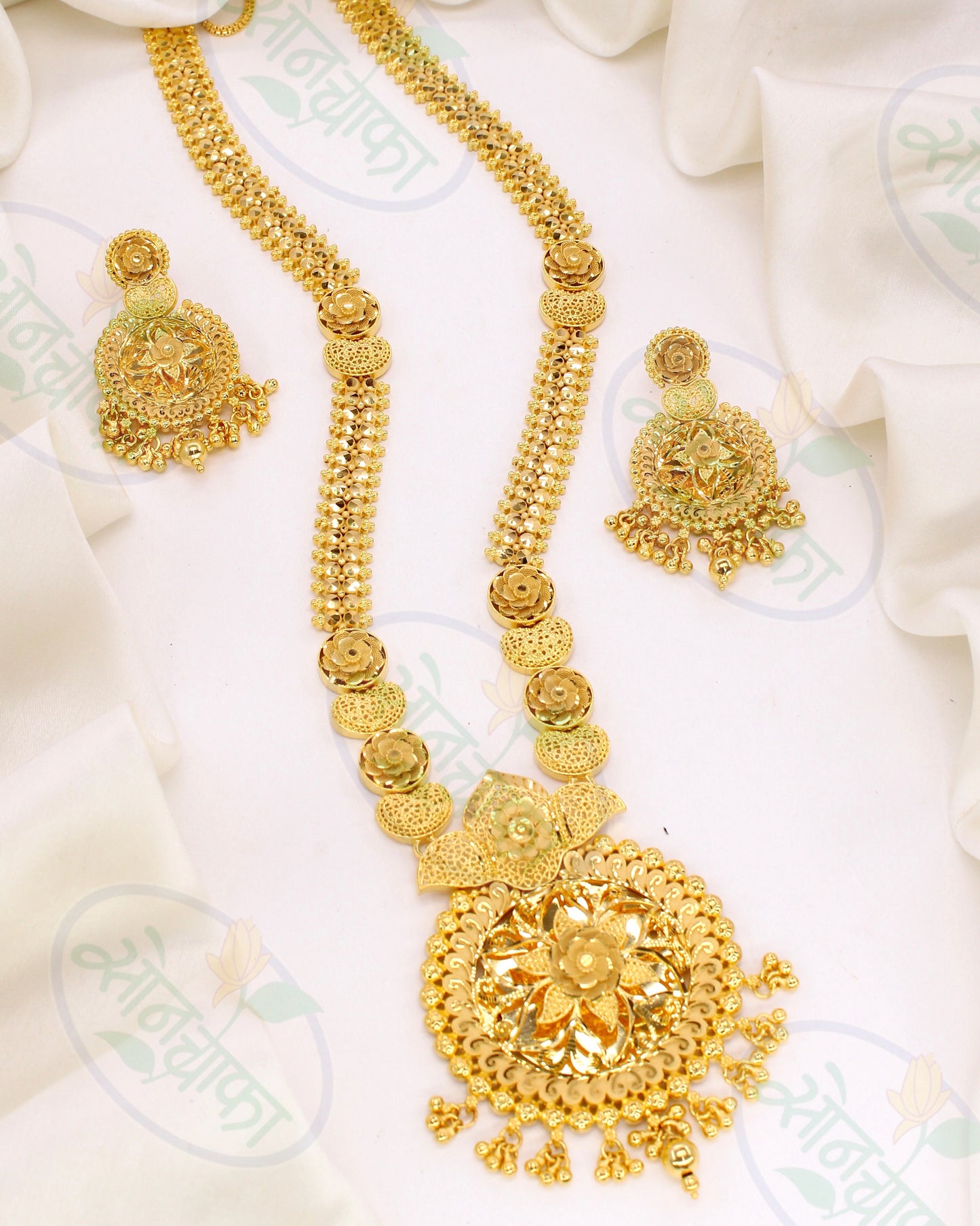 BLOSSOM DESIGNER NECKLACE