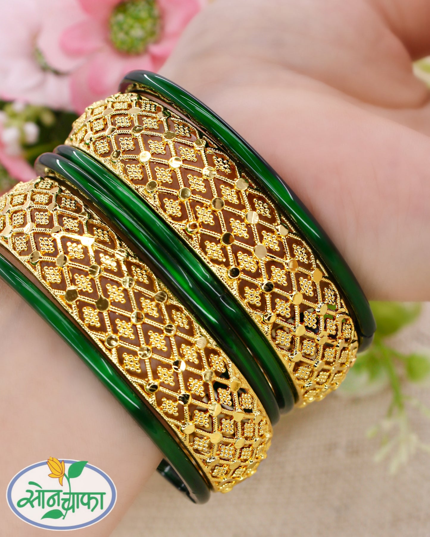 DECOROUS ANTIQUE BANGLES