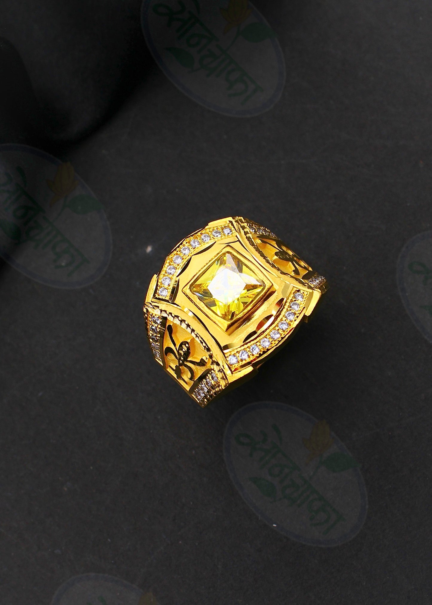 RADIANT CHARM GOLDEN RING