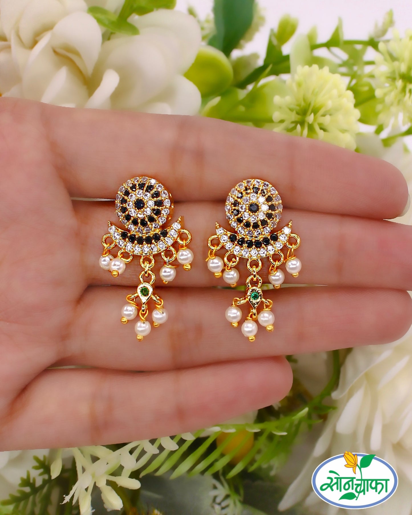 DAINTY CHANDRACOR EARRINGS