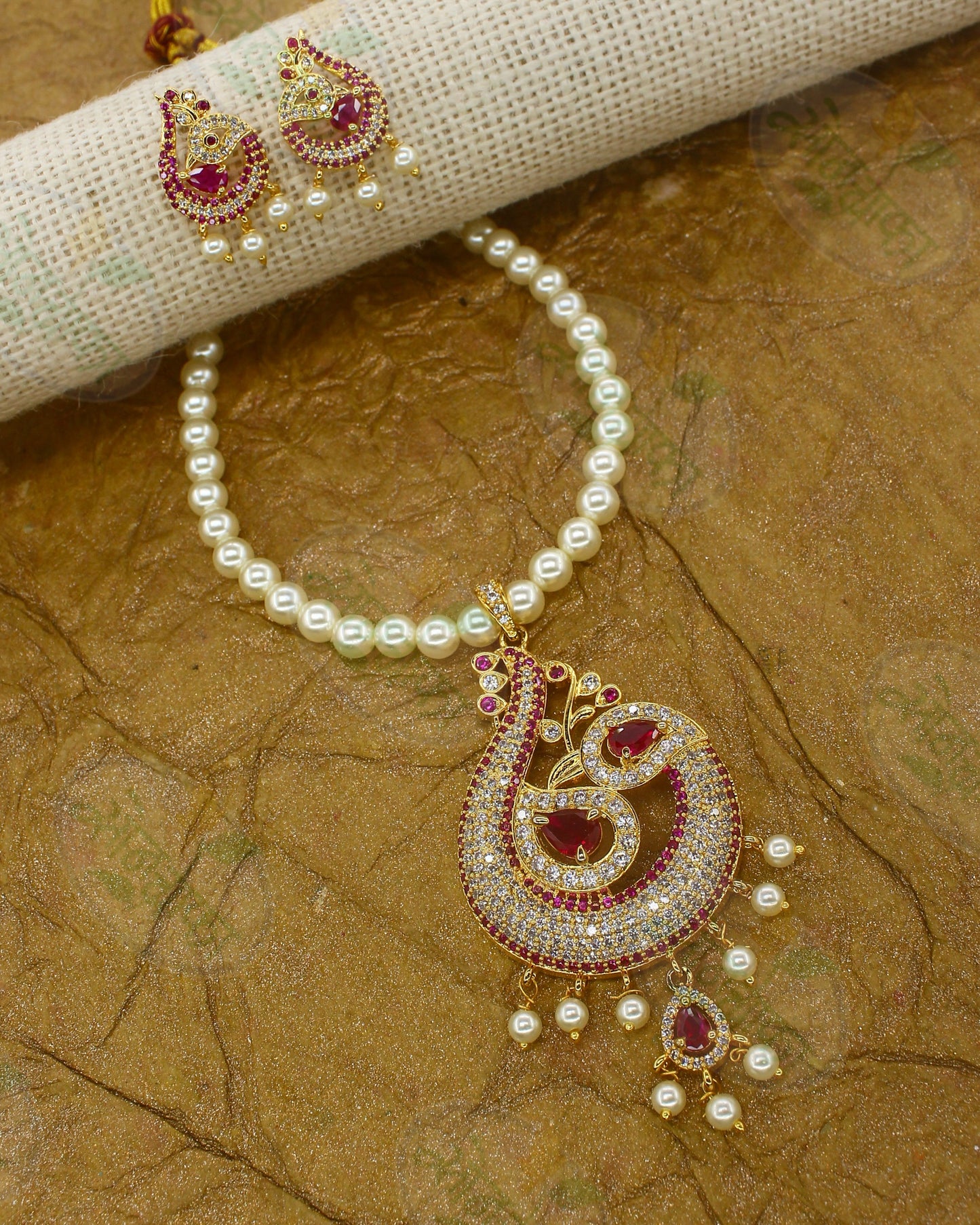 FANCY PEACOCK NECKLACE