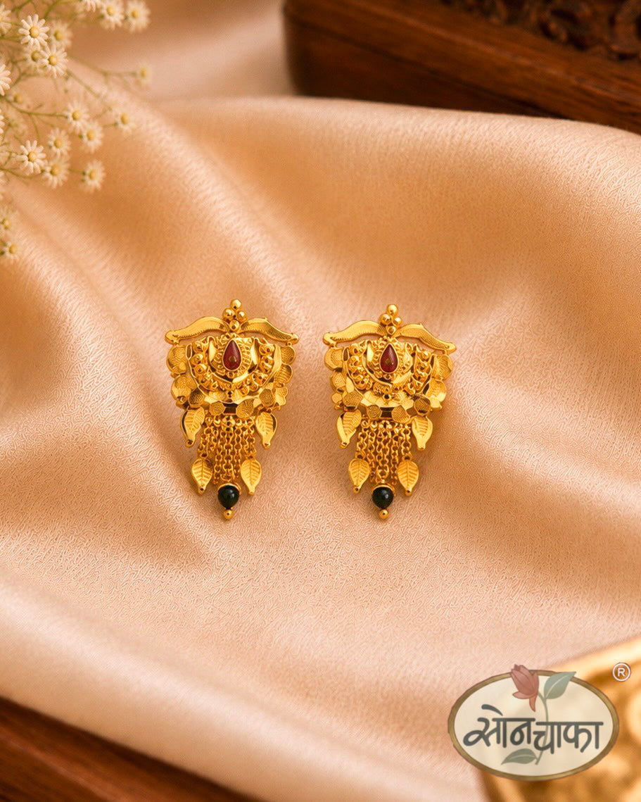 ARTISTIC GOLDEN EARRINGS