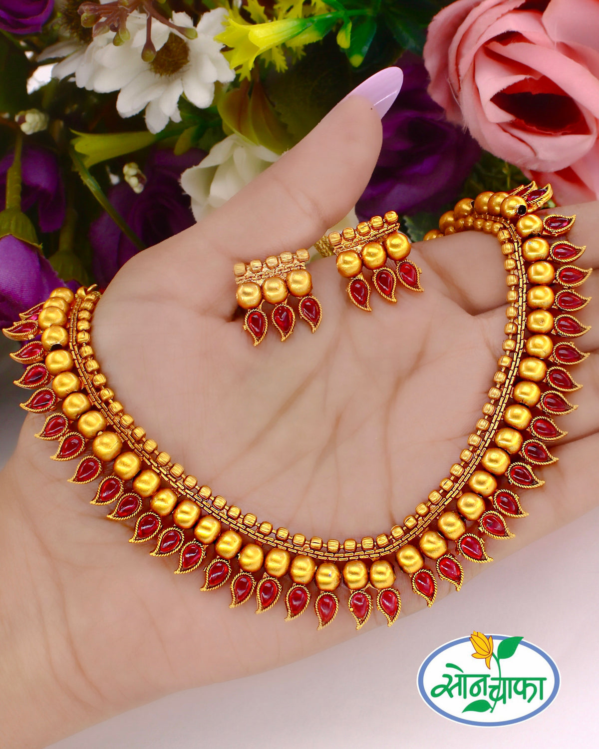 LEAF DESIGNER NECKLACE
