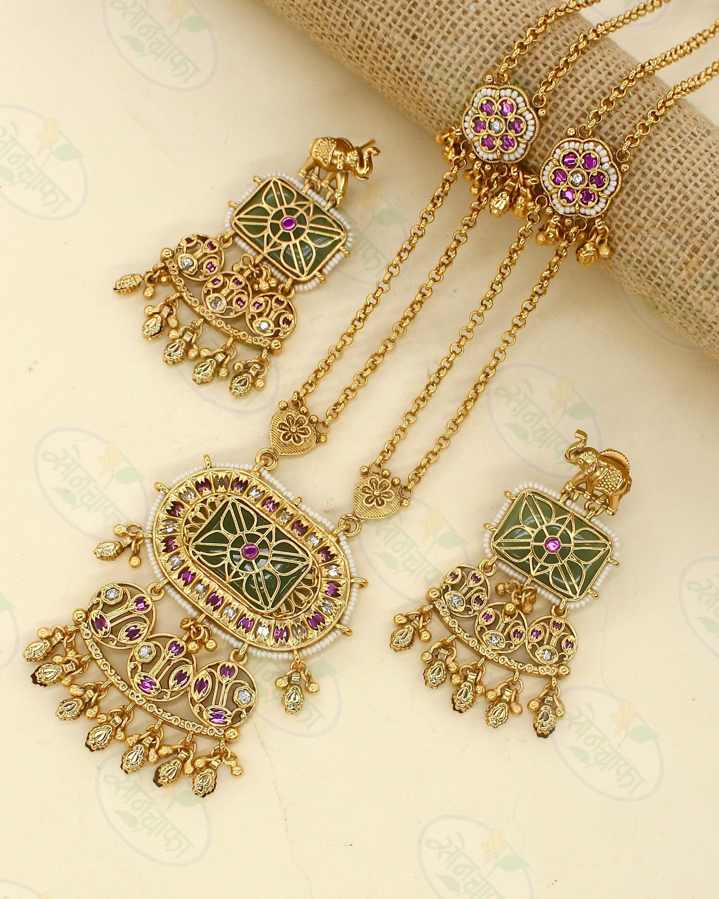 UNIQUE DESIGNER NECKLACE