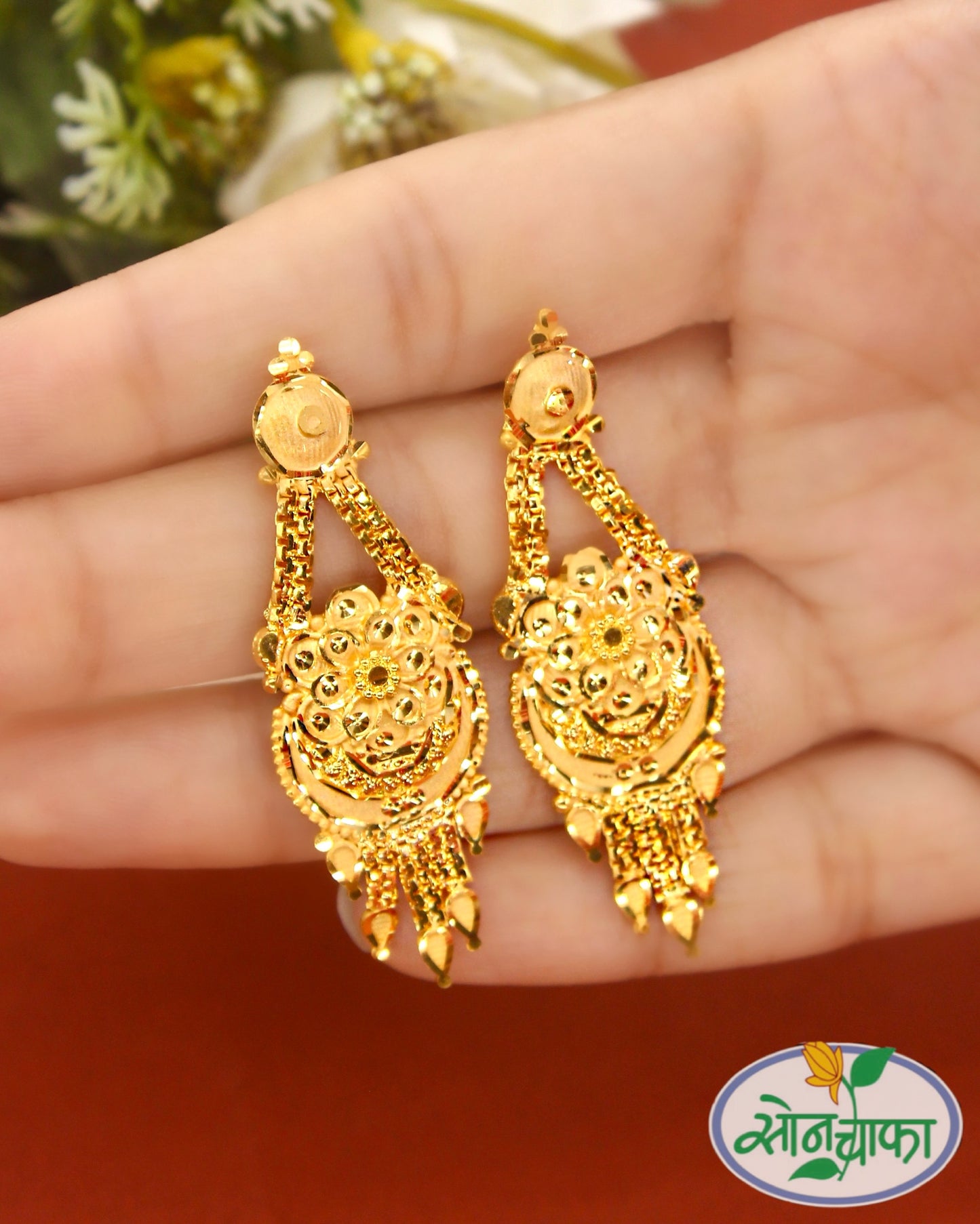 ADORABLE GOLD PLATED JHUMKI