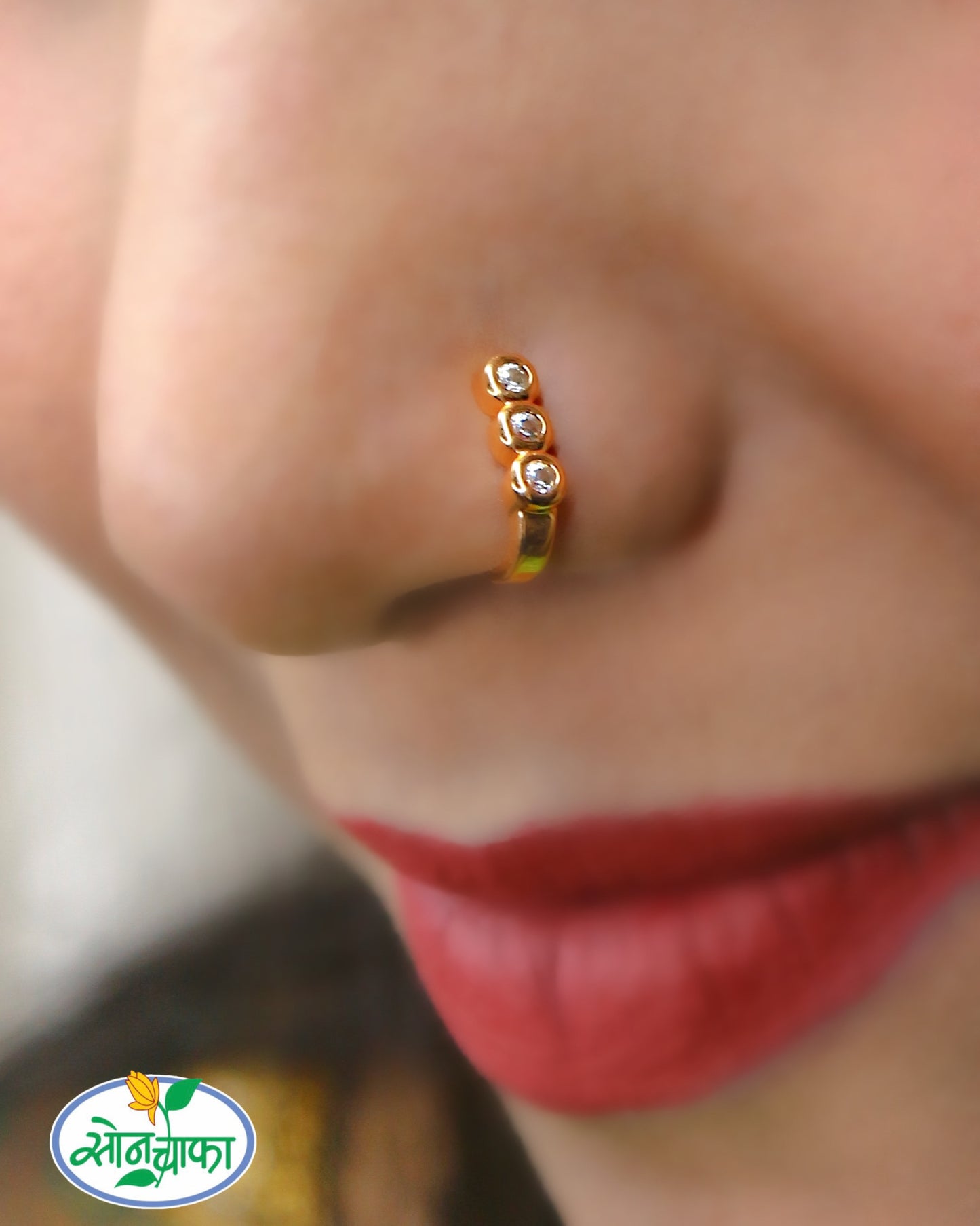 SPARKLING DIAMOND NOSE-PIN