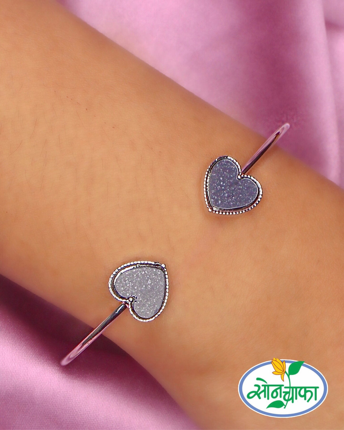 PRETTY HEART SHAPE DESIGNER BRACELATE