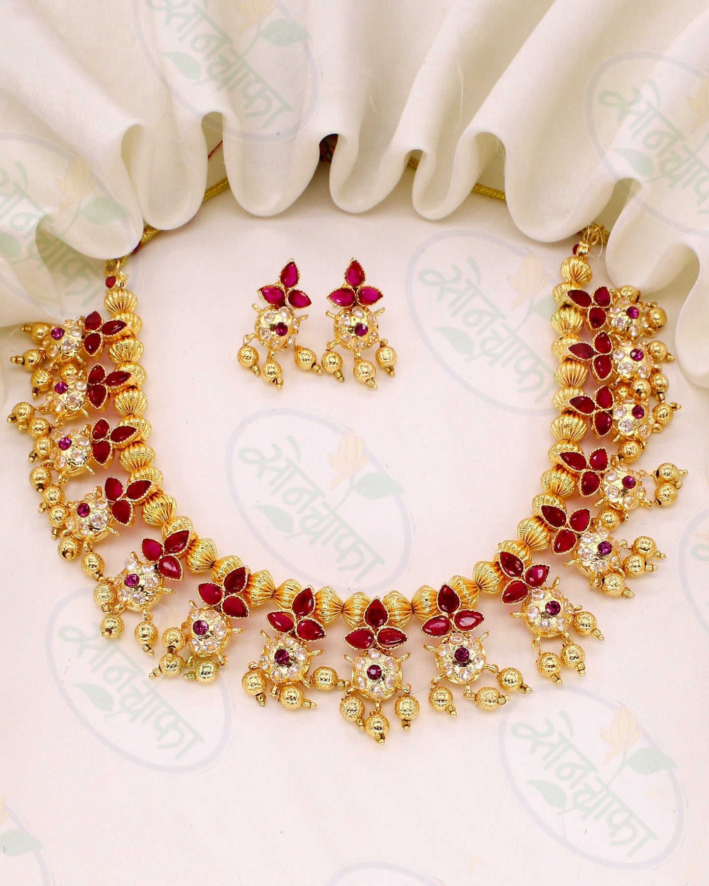 TRENDY GOLDEN BEADS NECKLACE