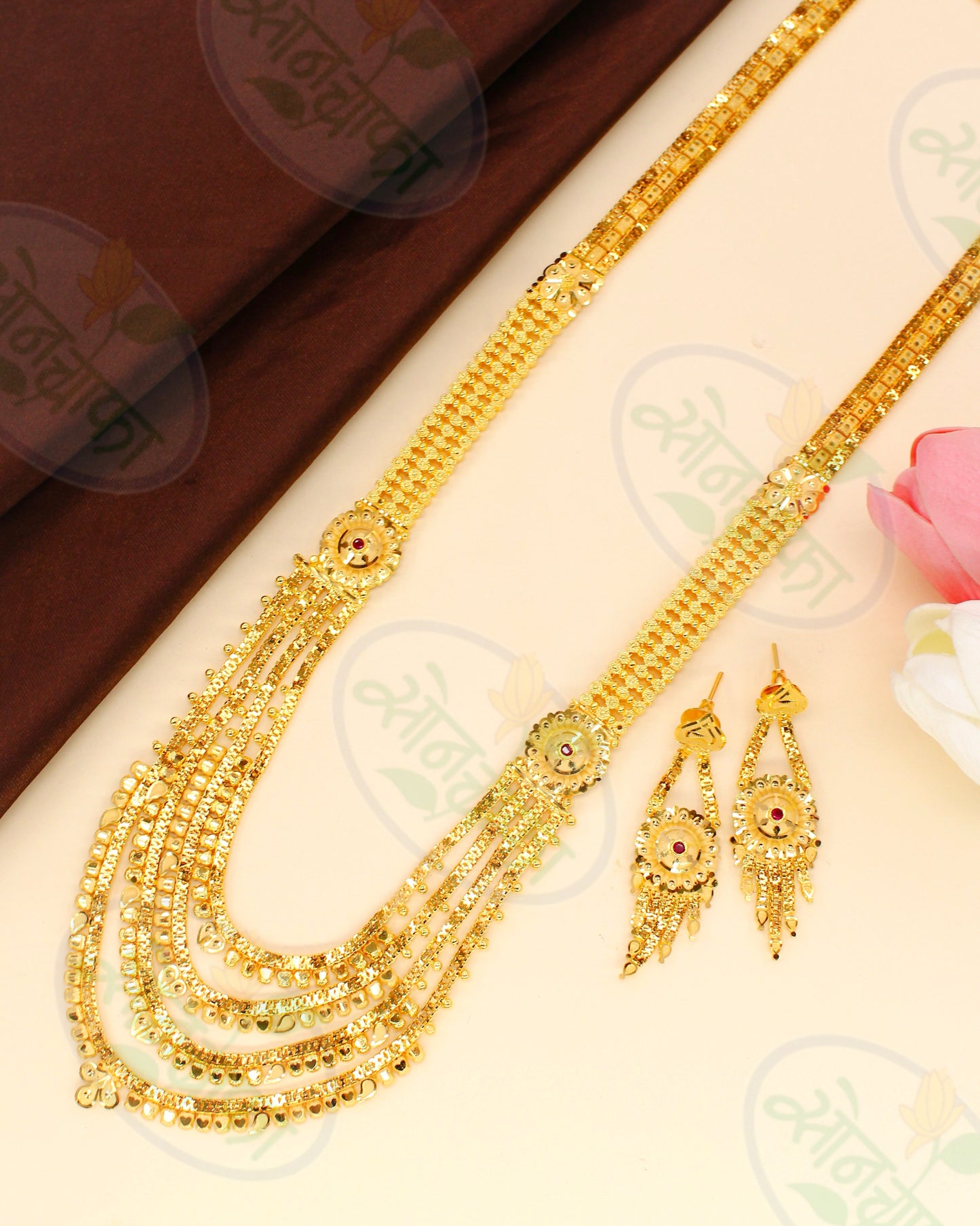 ROYAL DESIGNER RANI HAAR