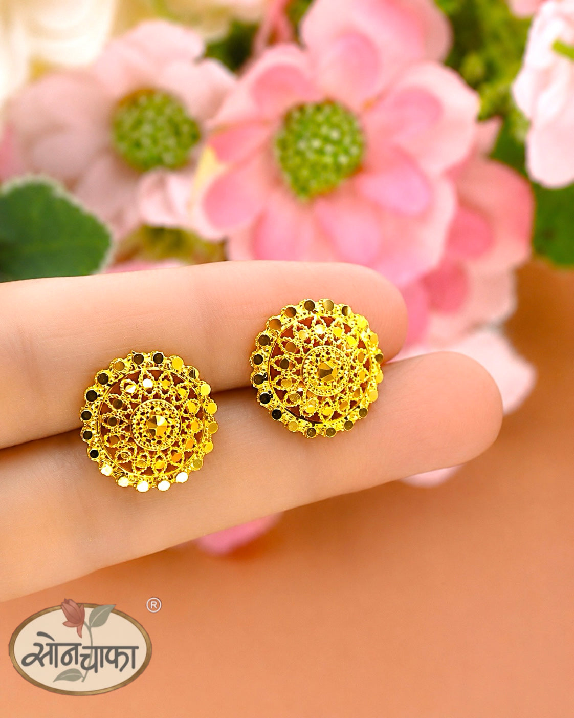 TRADITIONAL GOLD PLATED EAR STUDS