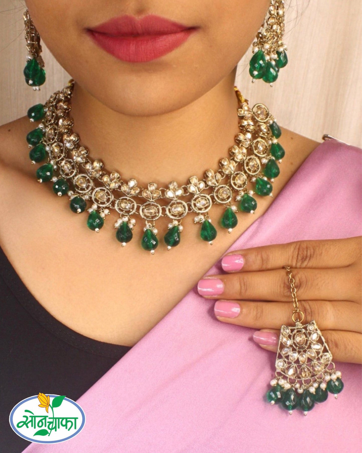 GLEAMING GLOSSY BRIDAL NECKLACE