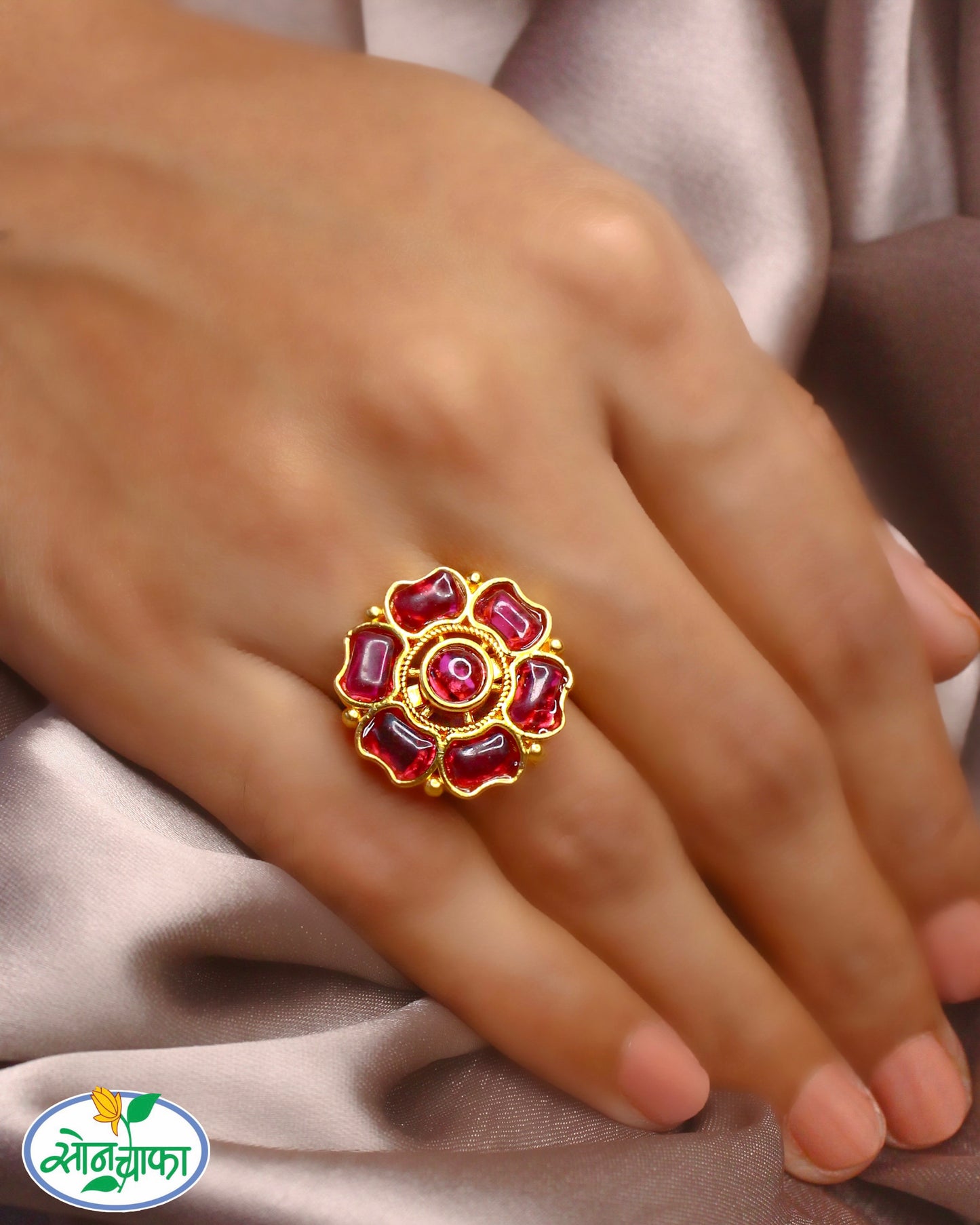FLORAL DESIGNER FINGER RING
