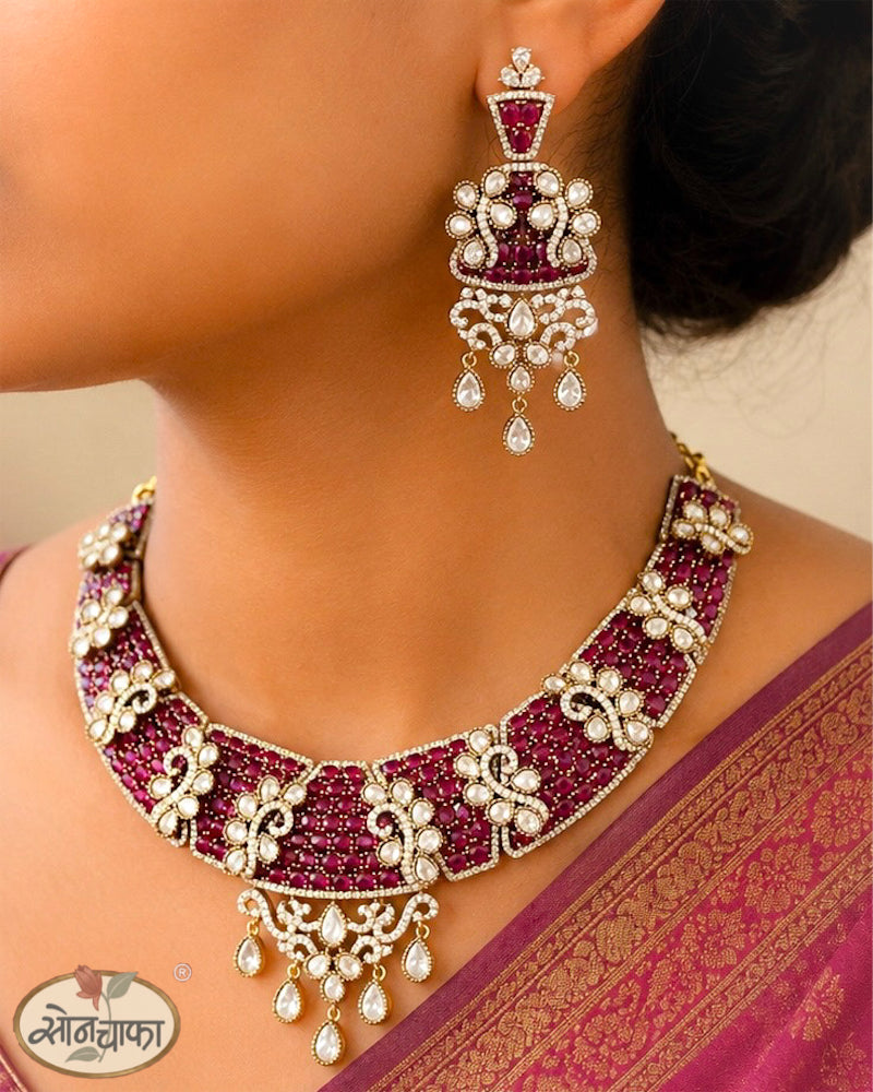 DAZZLING DESIGNER NECKLACE