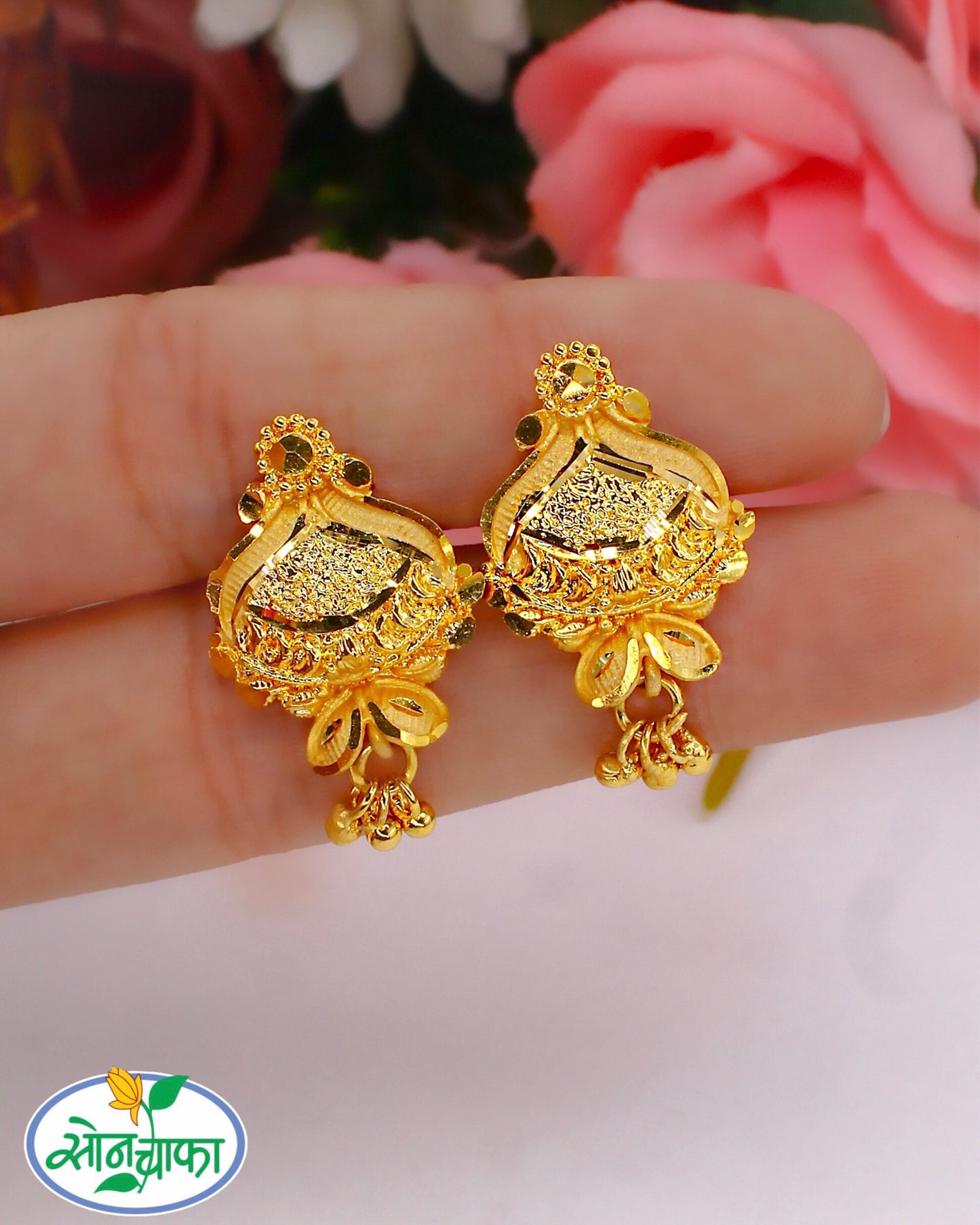 ROYAL DESIGNER GOLD PLATED EARRINGS