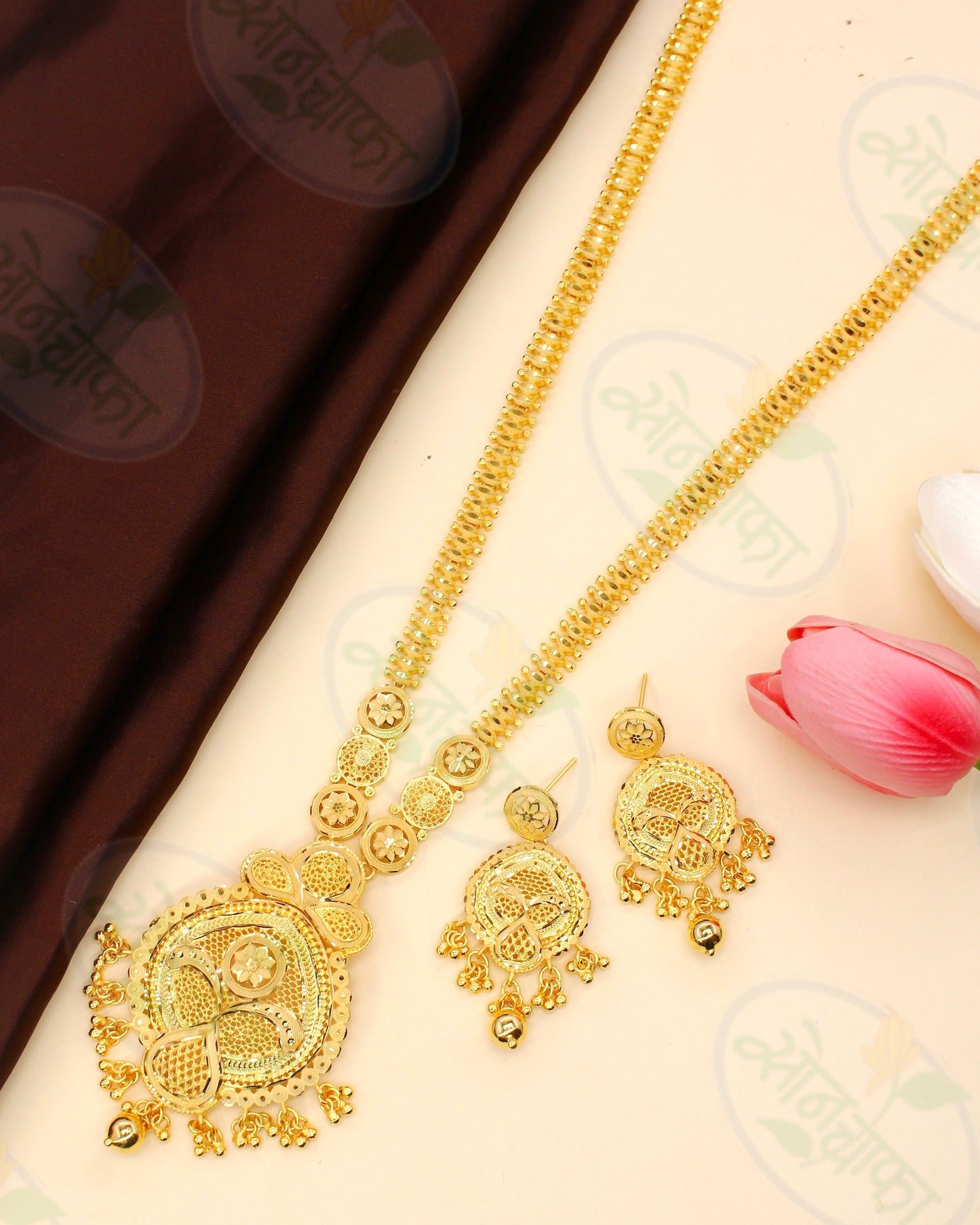 DAINTY GOLD PLATED NECKLACE