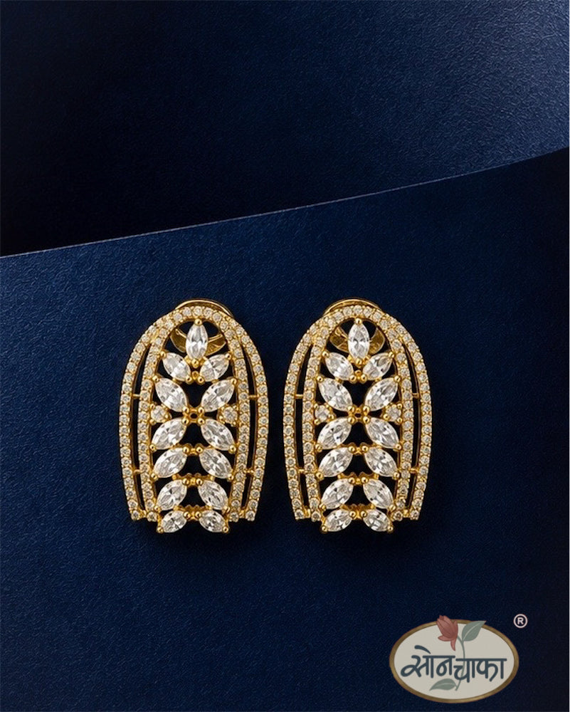 CHARMING DIAMOND EARRINGS