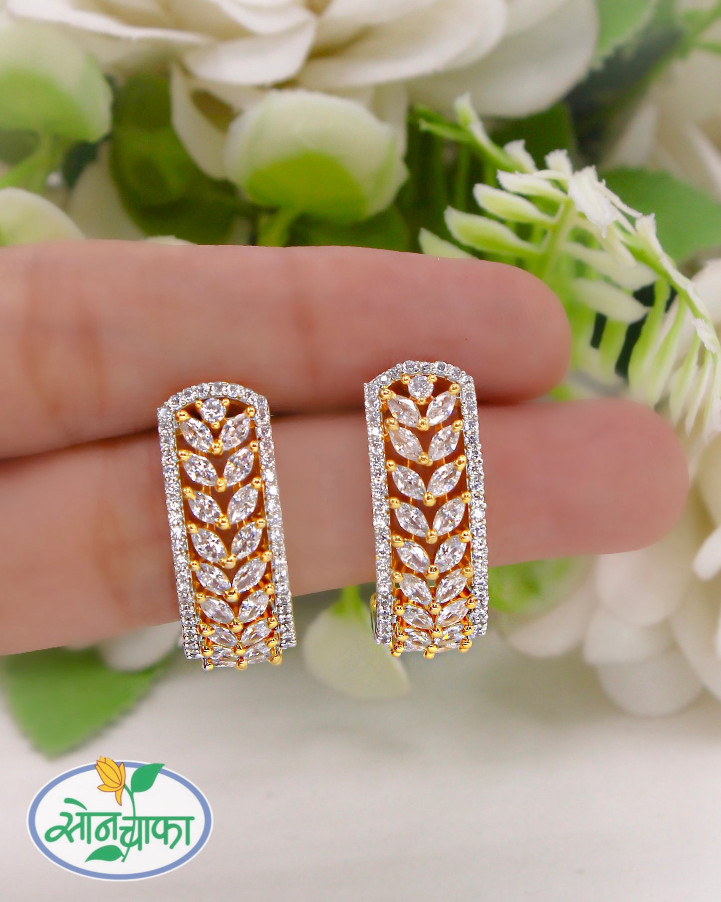 DAZZING DESIGNER EARRINGS