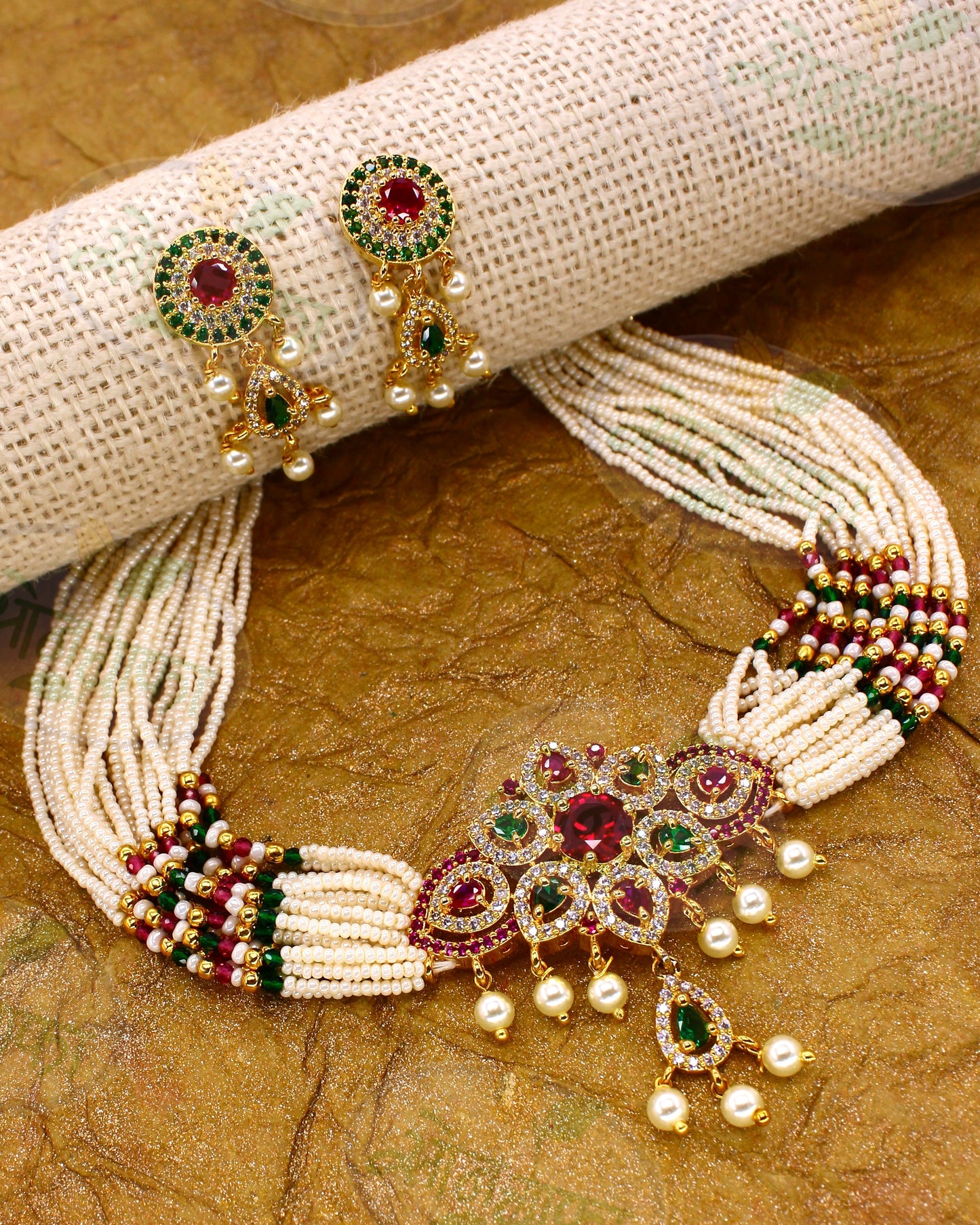 GORGEOUS PEACOCK NECKLACE