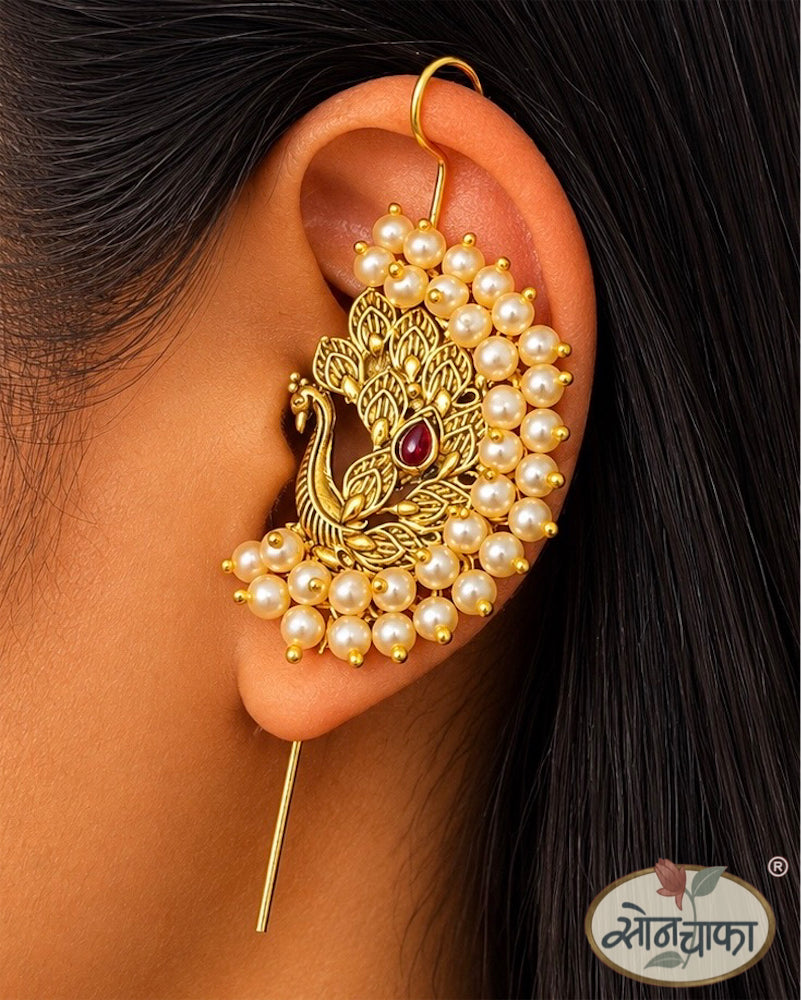 MAJESTIC PECOCKE EAR-CUFF