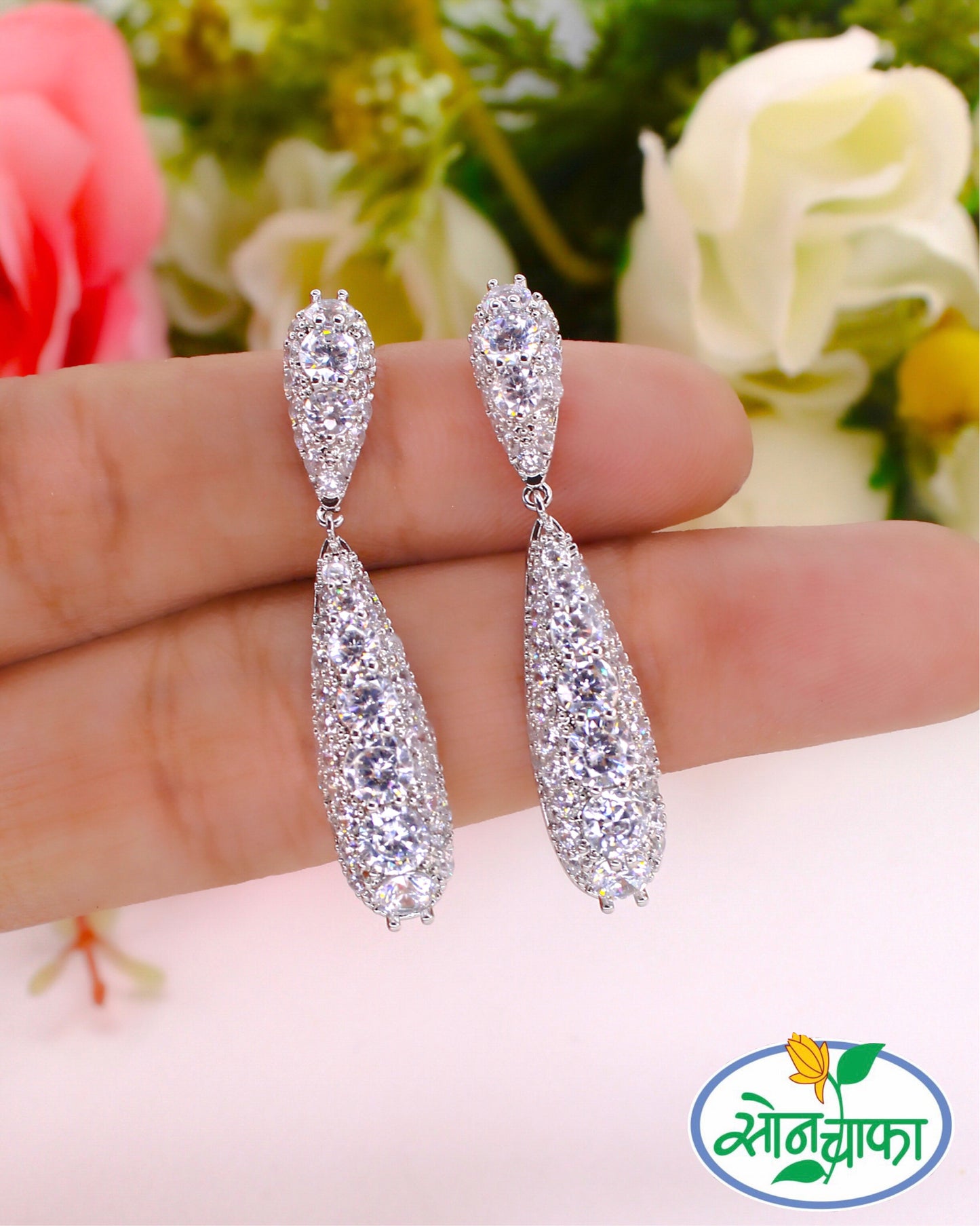 LAVISH GLIMMERING DIAMOND EARRINGS