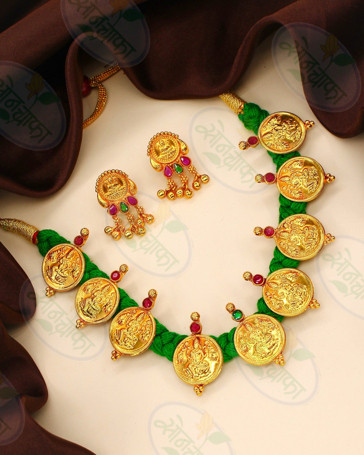 CLASSY DESIGNER NECKLACE