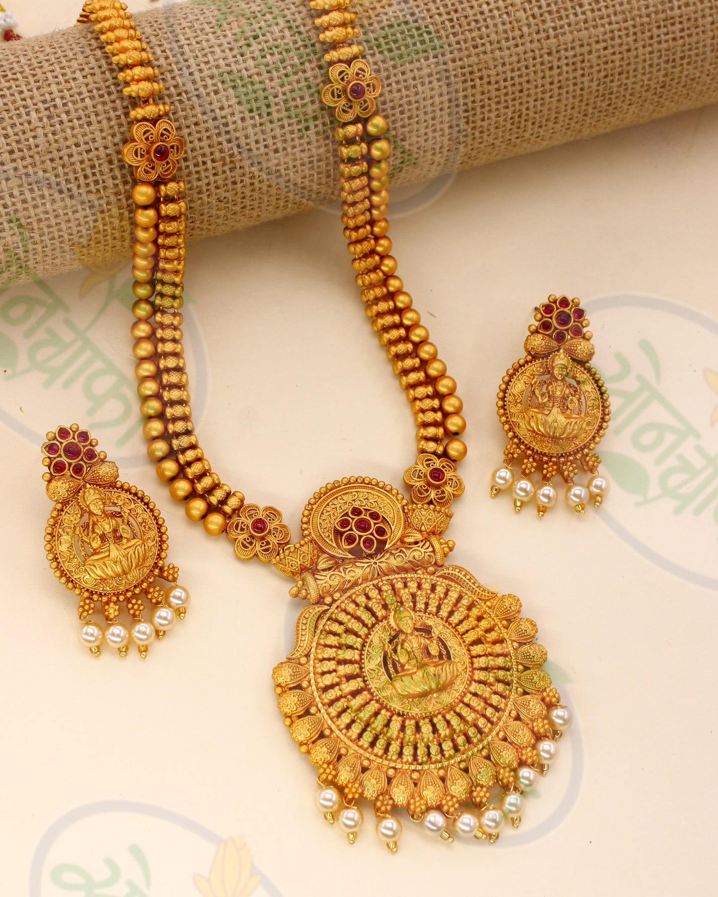 PEARL BEADS DESIGNER NECKLACE